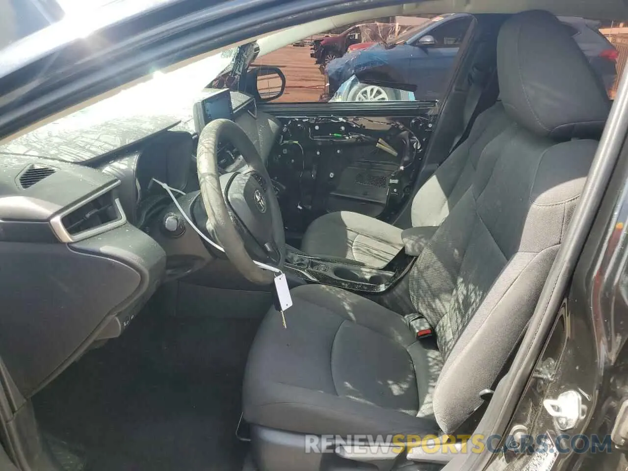7 Photograph of a damaged car 5YFEPMAE7NP290009 TOYOTA COROLLA 2022