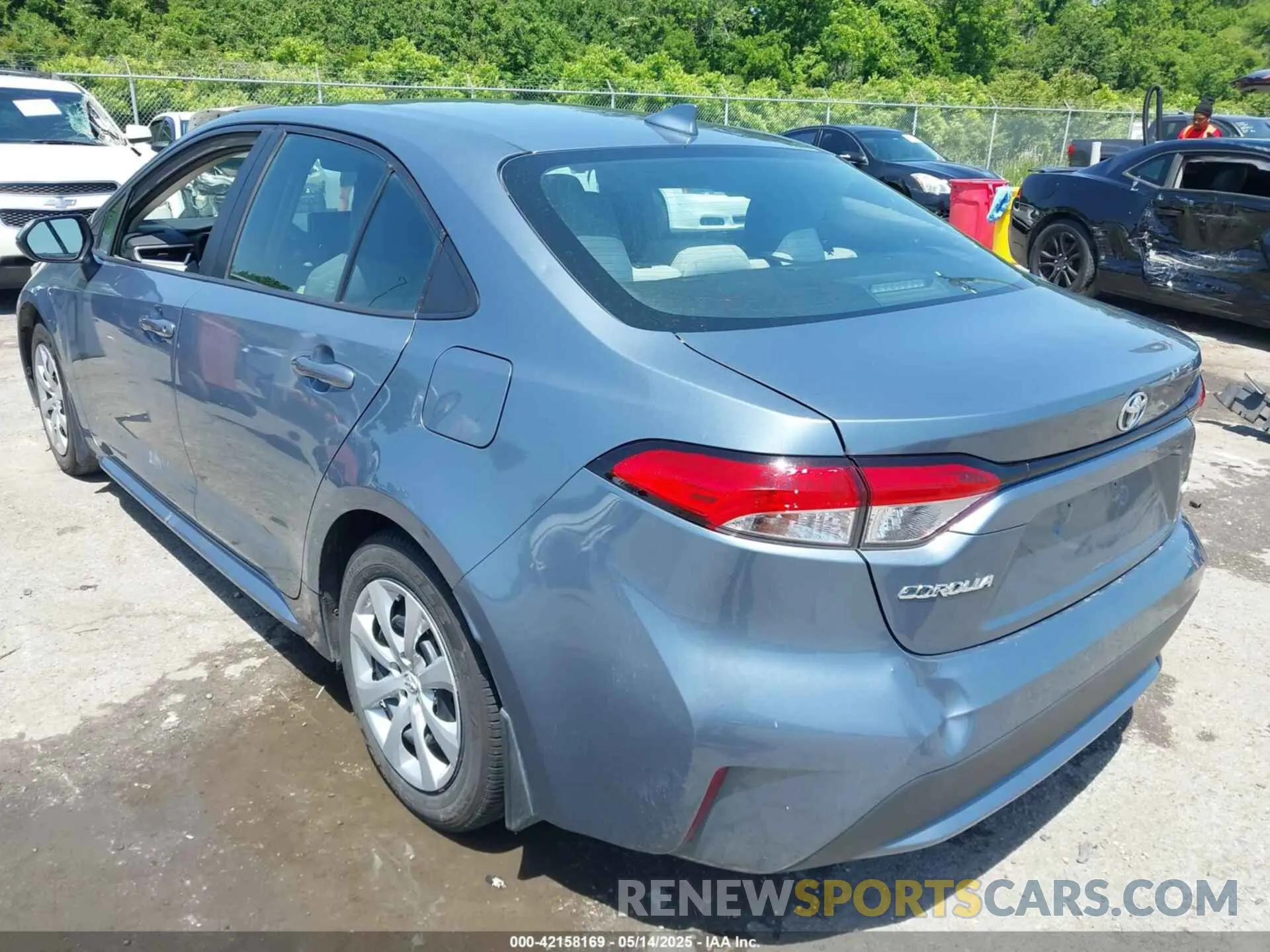 3 Photograph of a damaged car 5YFEPMAE7NP298207 TOYOTA COROLLA 2022