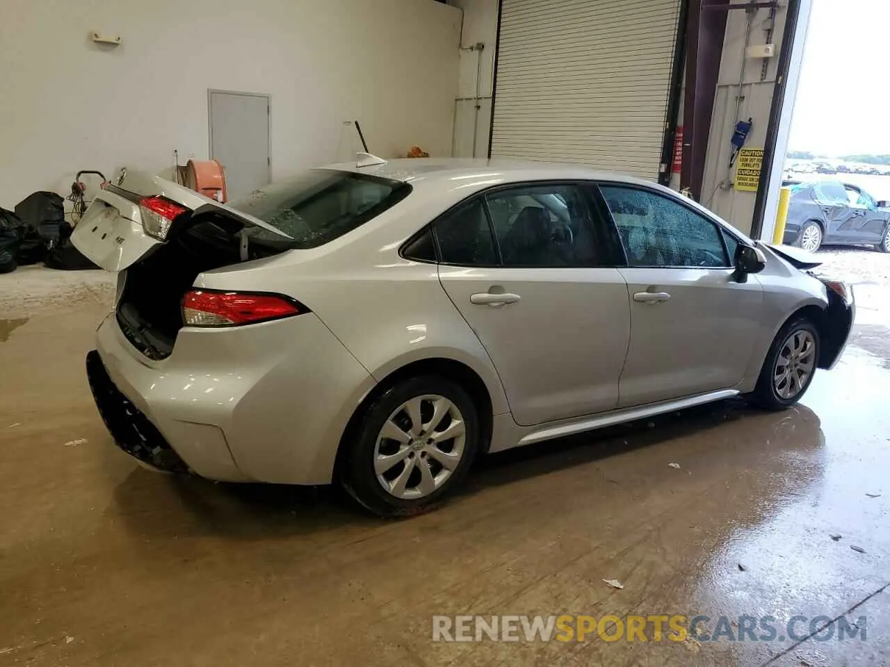 3 Photograph of a damaged car 5YFEPMAE7NP331416 TOYOTA COROLLA 2022