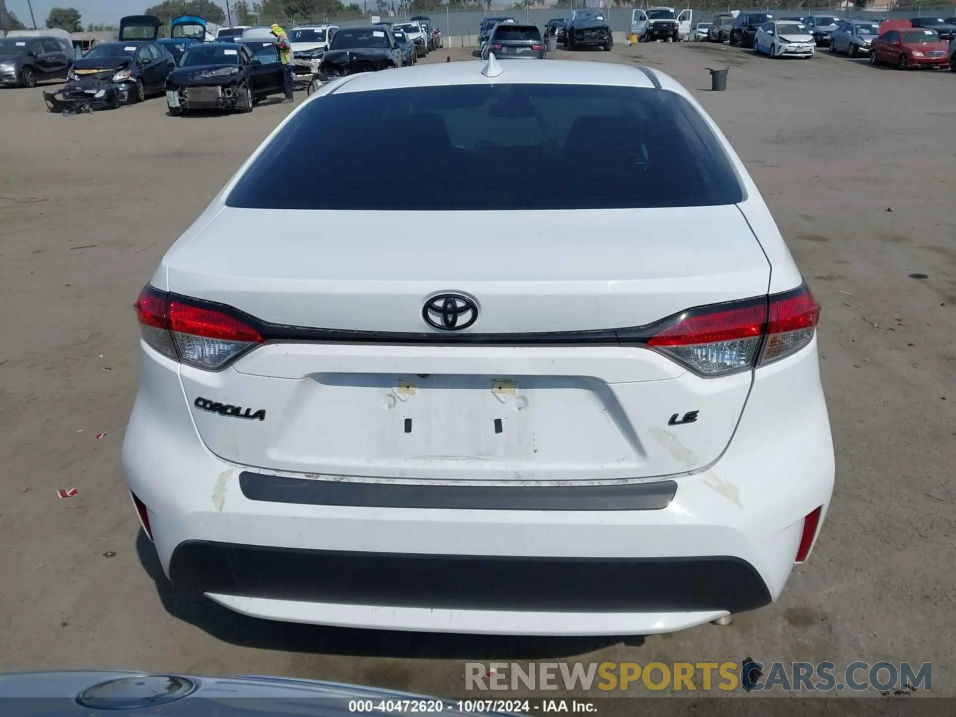 16 Photograph of a damaged car 5YFEPMAE7NP354324 TOYOTA COROLLA 2022