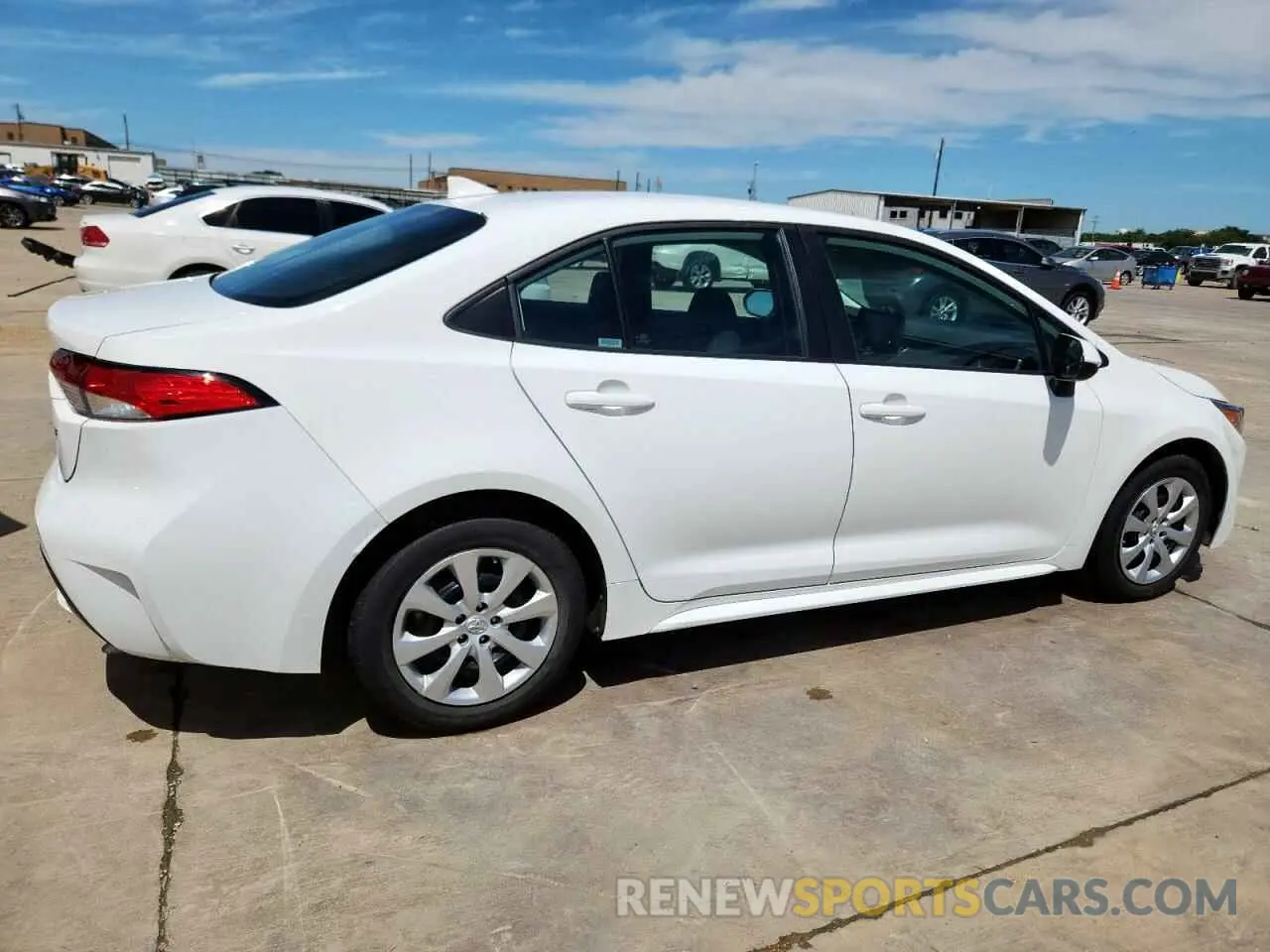 3 Photograph of a damaged car 5YFEPMAE7NP363394 TOYOTA COROLLA 2022