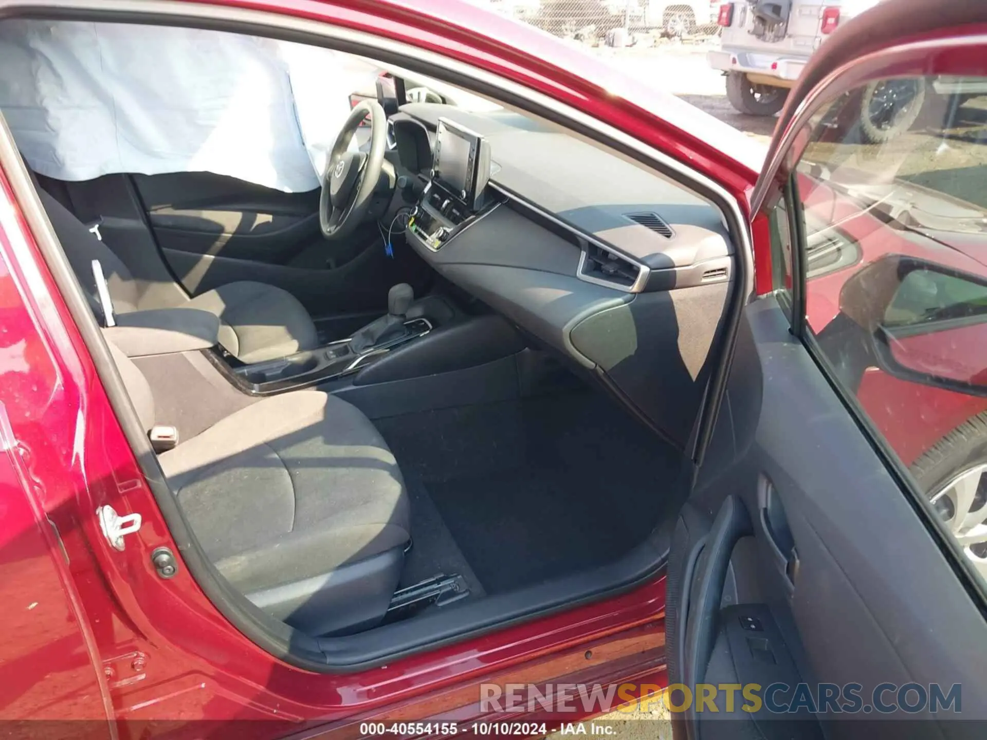5 Photograph of a damaged car 5YFEPMAE7NP370877 TOYOTA COROLLA 2022