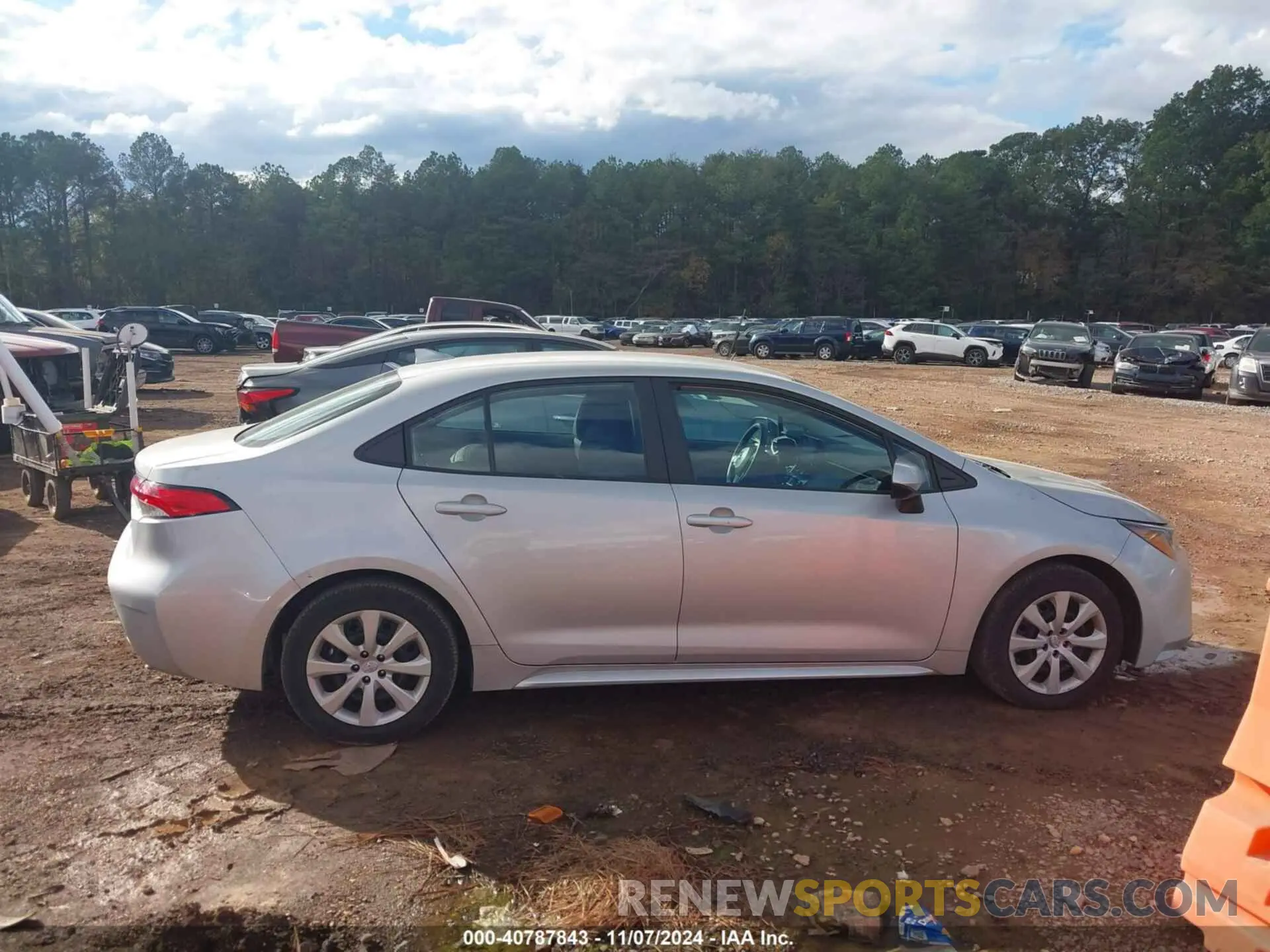13 Photograph of a damaged car 5YFEPMAE7NP380020 TOYOTA COROLLA 2022