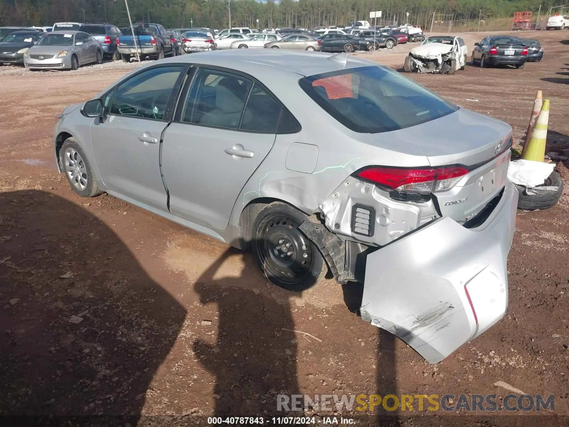 3 Photograph of a damaged car 5YFEPMAE7NP380020 TOYOTA COROLLA 2022