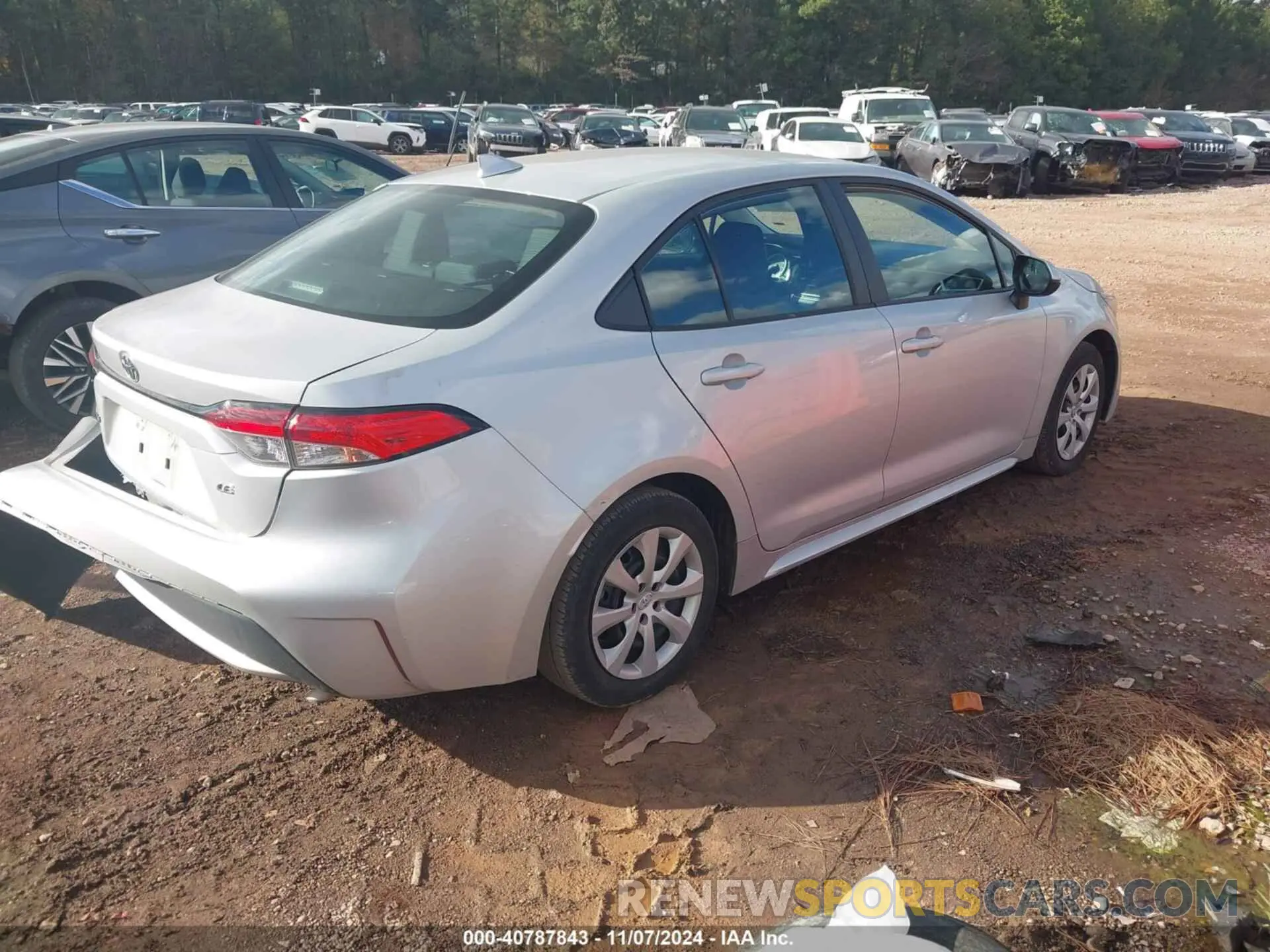 4 Photograph of a damaged car 5YFEPMAE7NP380020 TOYOTA COROLLA 2022