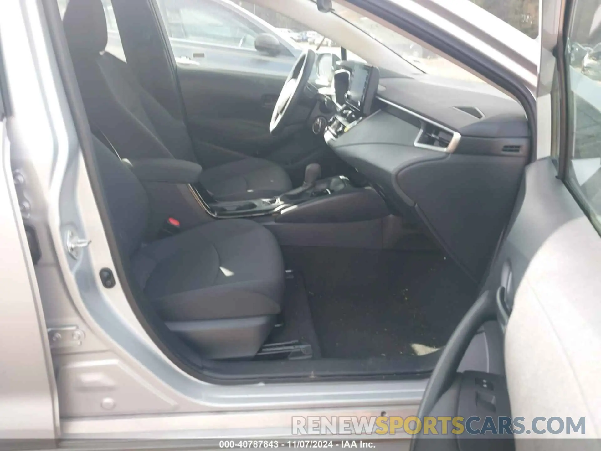 5 Photograph of a damaged car 5YFEPMAE7NP380020 TOYOTA COROLLA 2022