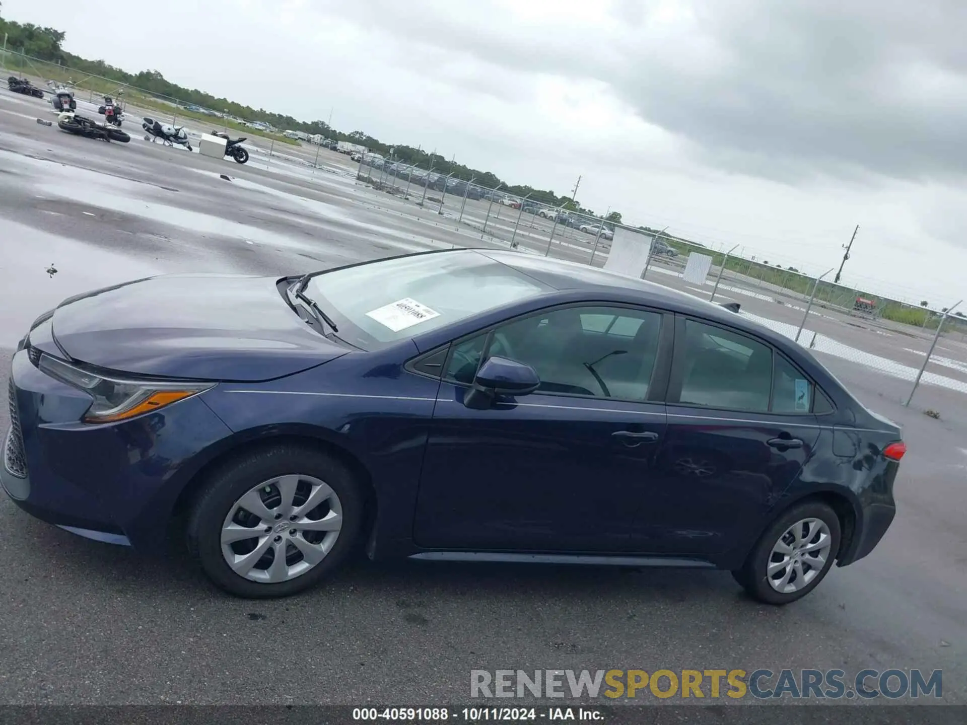 14 Photograph of a damaged car 5YFEPMAE7NP385654 TOYOTA COROLLA 2022