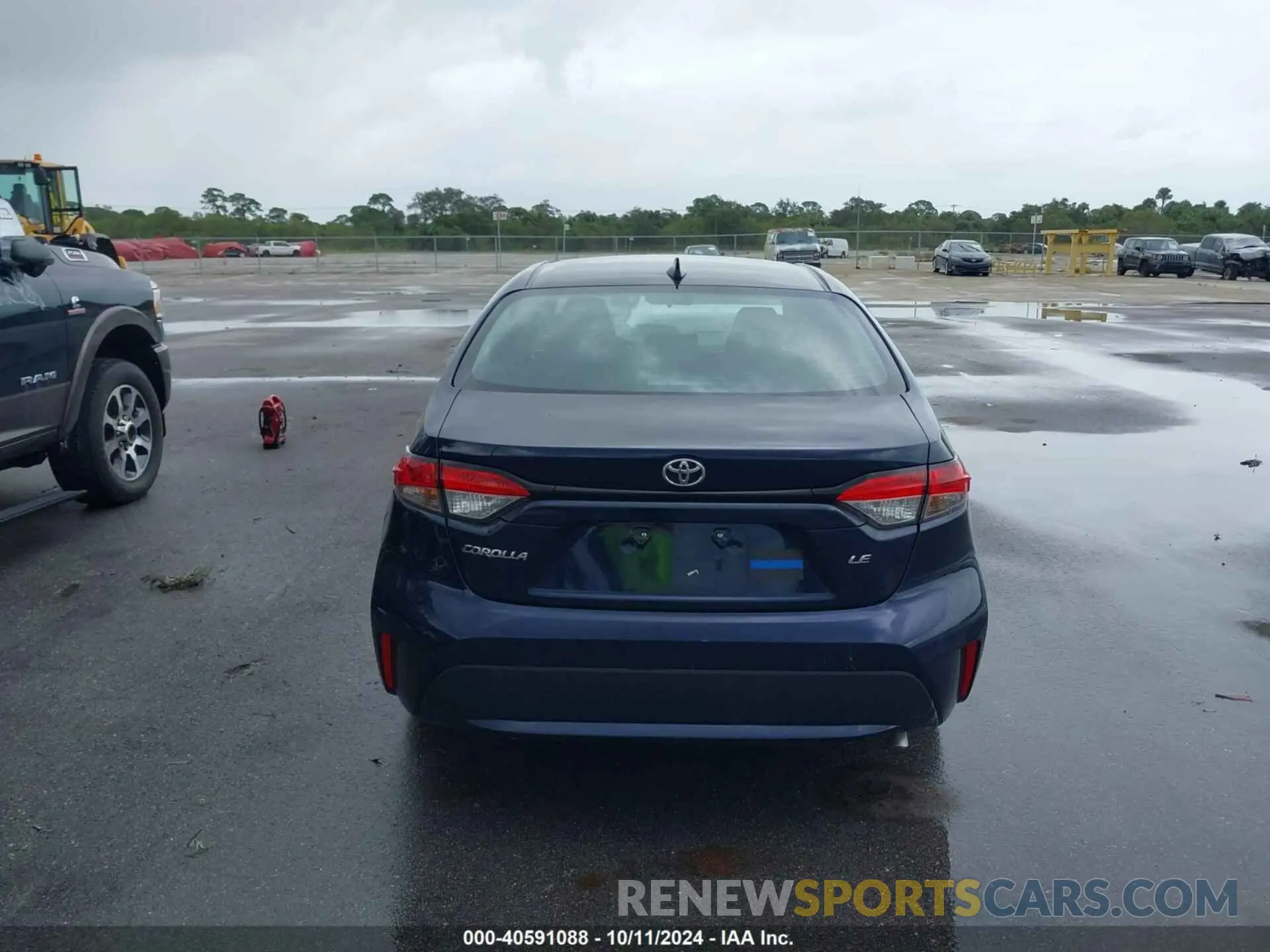 16 Photograph of a damaged car 5YFEPMAE7NP385654 TOYOTA COROLLA 2022