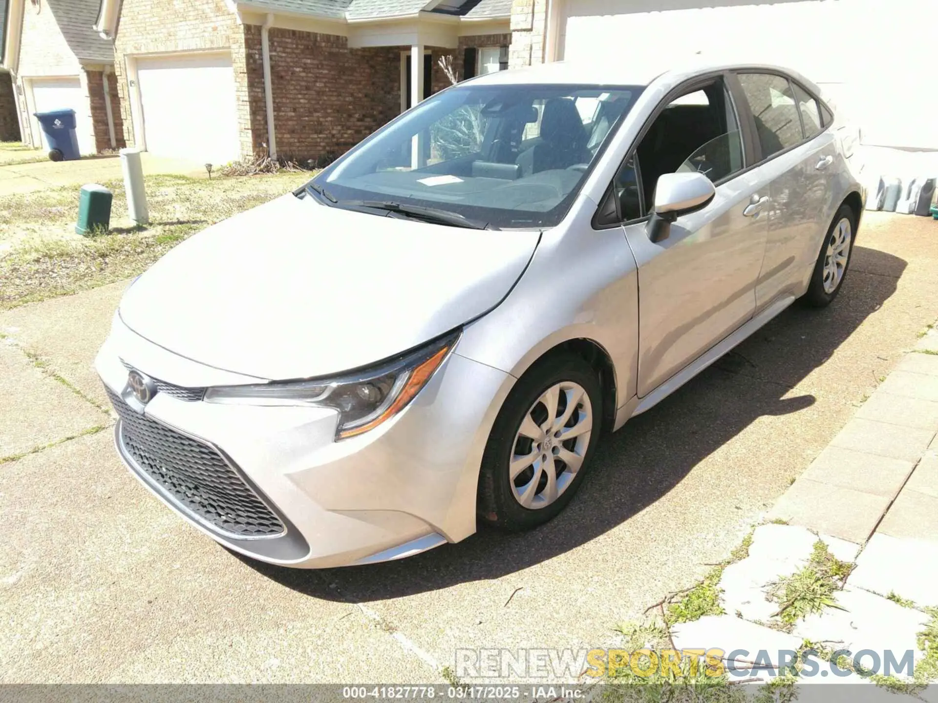 2 Photograph of a damaged car 5YFEPMAE8NP273025 TOYOTA COROLLA 2022