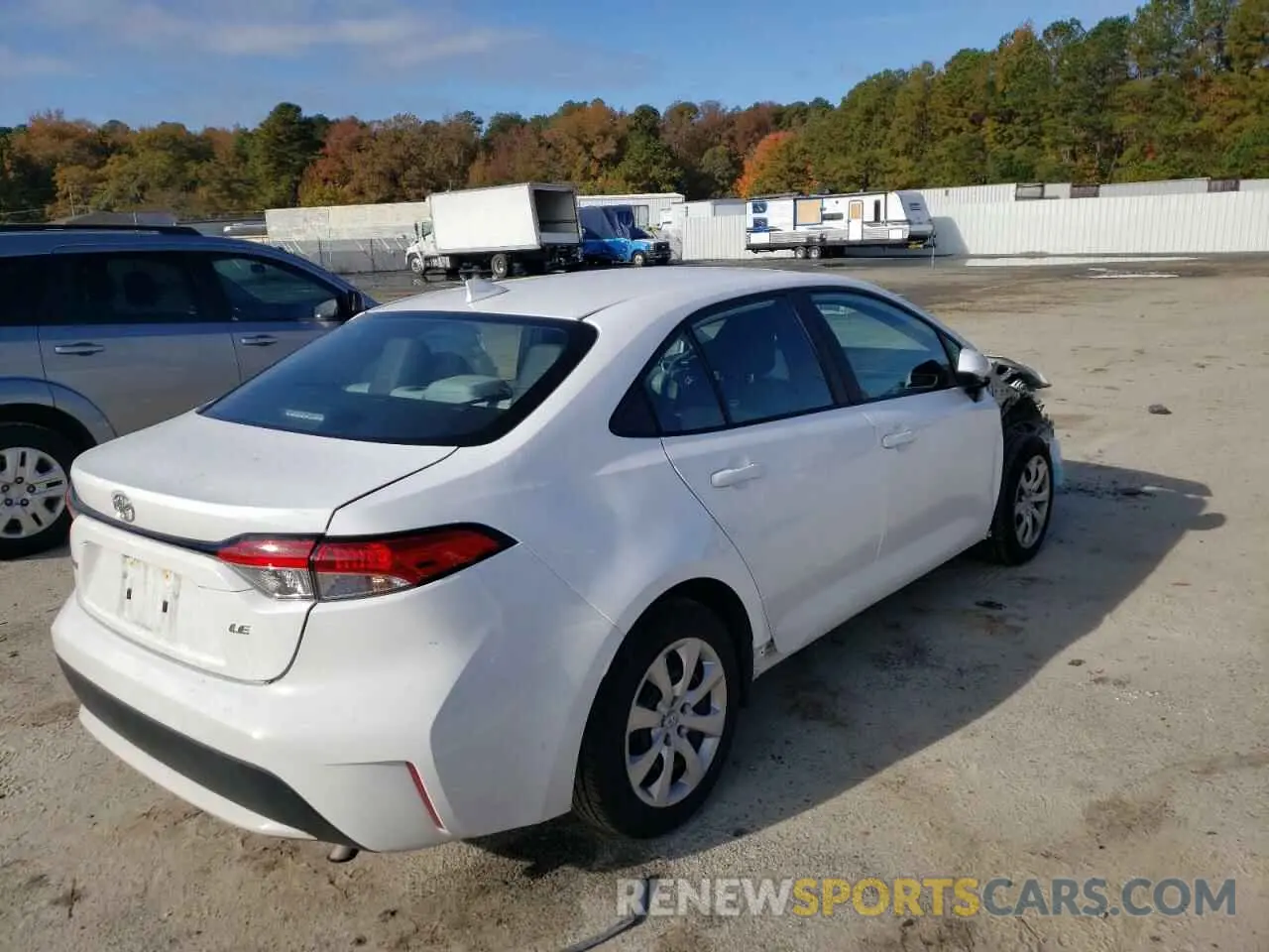 4 Photograph of a damaged car 5YFEPMAE8NP302166 TOYOTA COROLLA 2022
