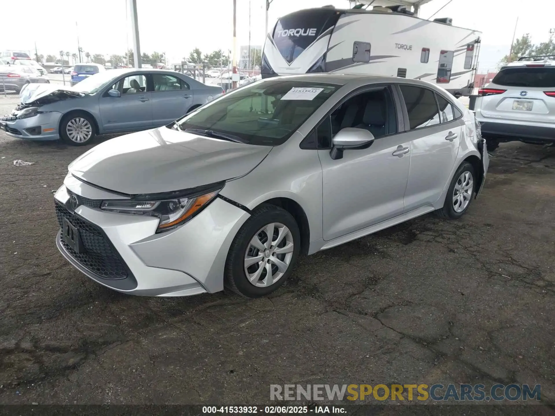 2 Photograph of a damaged car 5YFEPMAE8NP309246 TOYOTA COROLLA 2022
