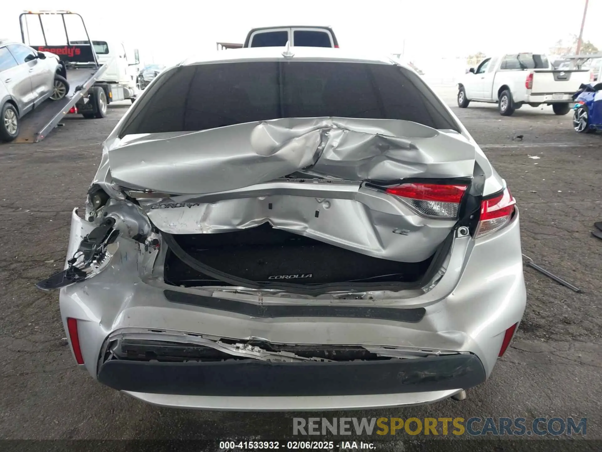 6 Photograph of a damaged car 5YFEPMAE8NP309246 TOYOTA COROLLA 2022