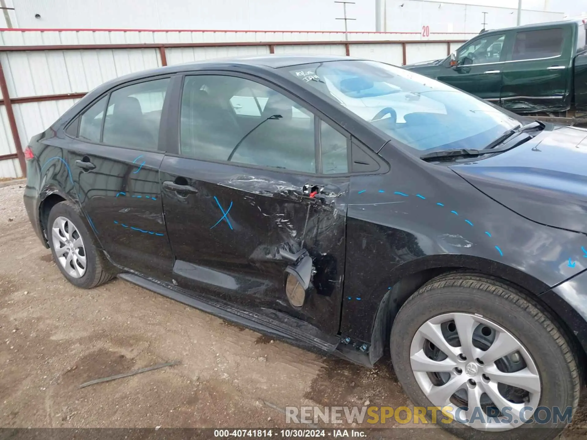 6 Photograph of a damaged car 5YFEPMAE8NP324927 TOYOTA COROLLA 2022
