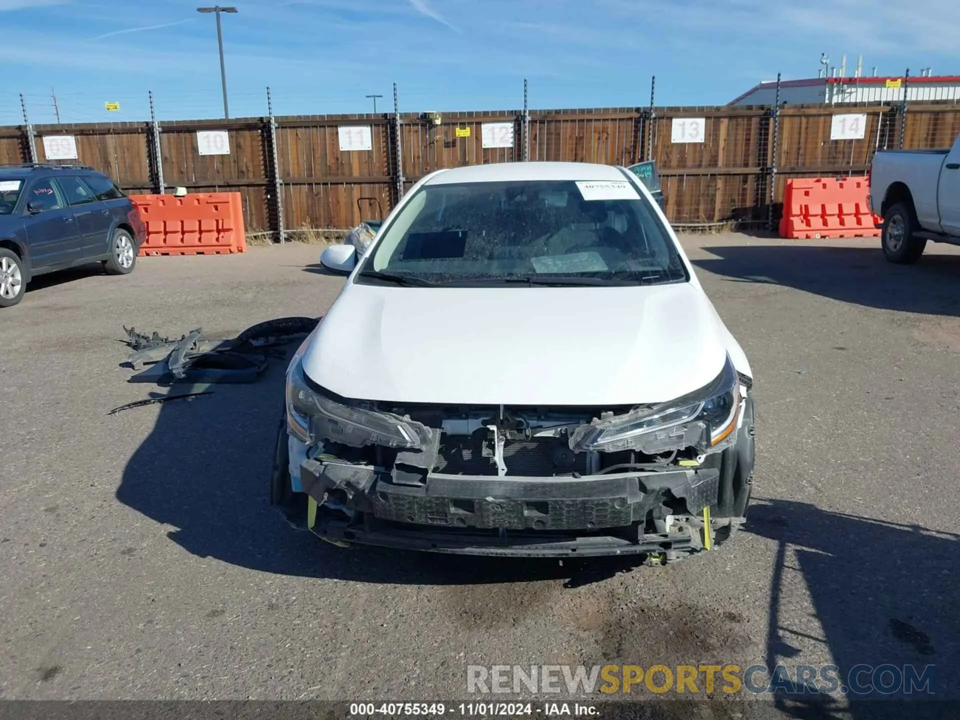 13 Photograph of a damaged car 5YFEPMAE8NP325401 TOYOTA COROLLA 2022