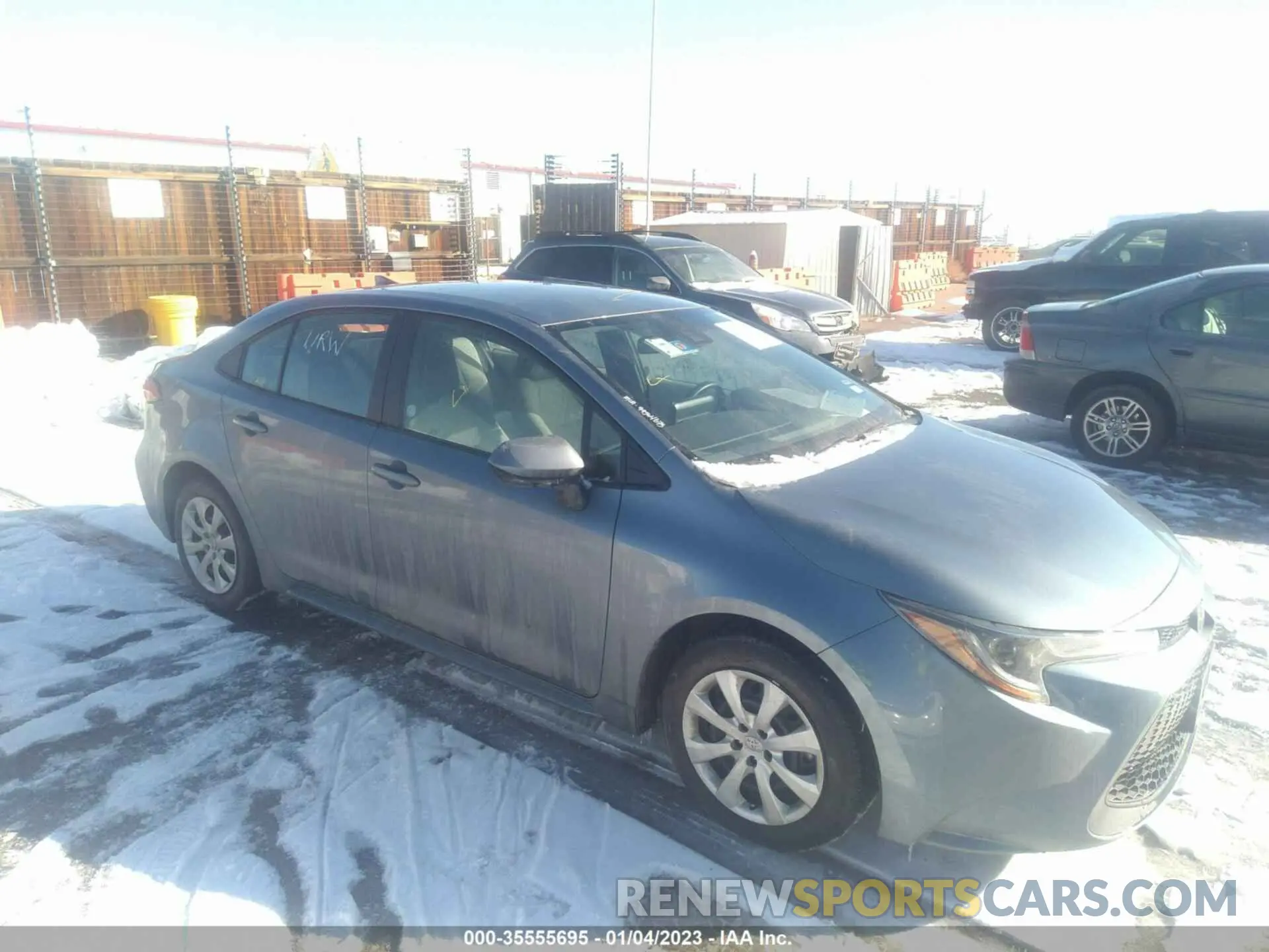 1 Photograph of a damaged car 5YFEPMAE8NP327603 TOYOTA COROLLA 2022