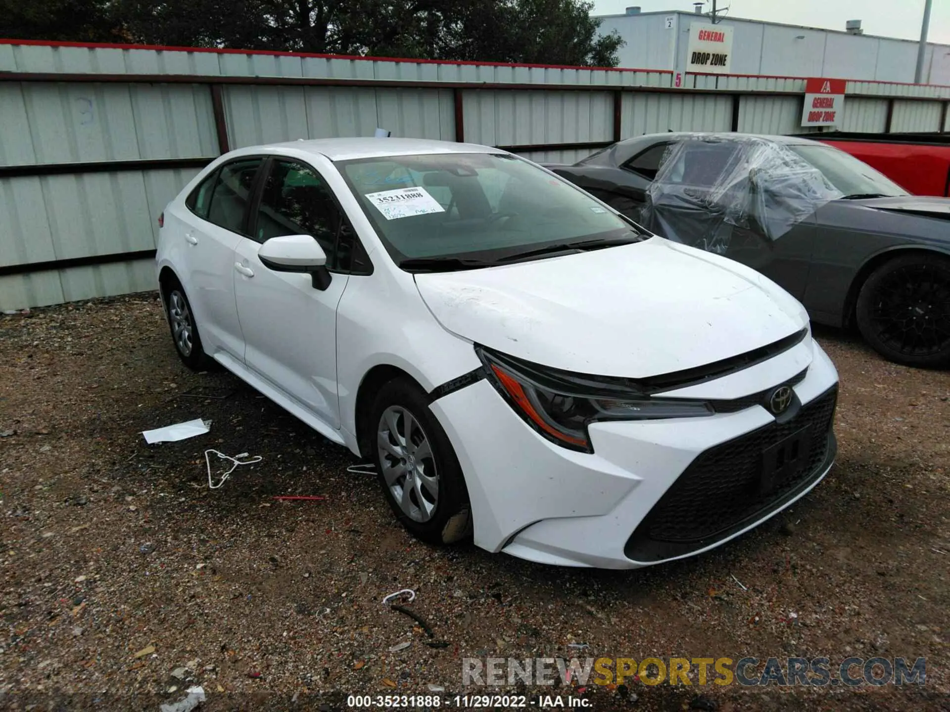 1 Photograph of a damaged car 5YFEPMAE8NP328556 TOYOTA COROLLA 2022