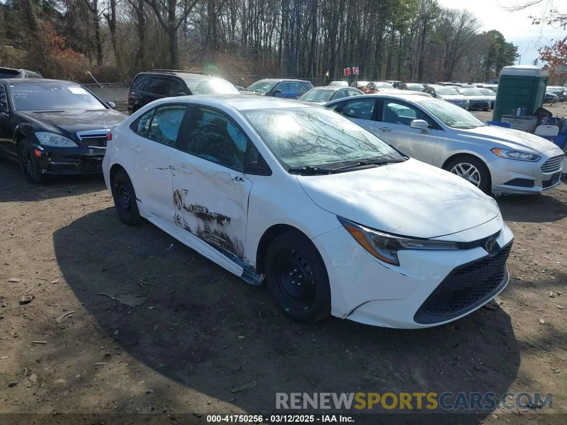 1 Photograph of a damaged car 5YFEPMAE8NP338150 TOYOTA COROLLA 2022