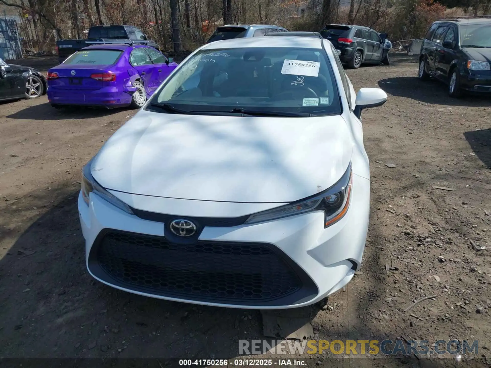 12 Photograph of a damaged car 5YFEPMAE8NP338150 TOYOTA COROLLA 2022