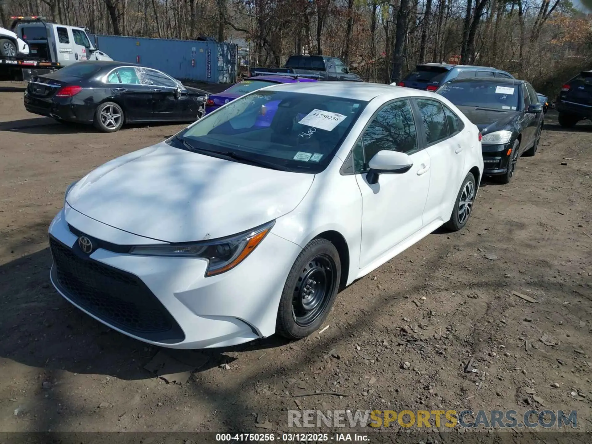 2 Photograph of a damaged car 5YFEPMAE8NP338150 TOYOTA COROLLA 2022