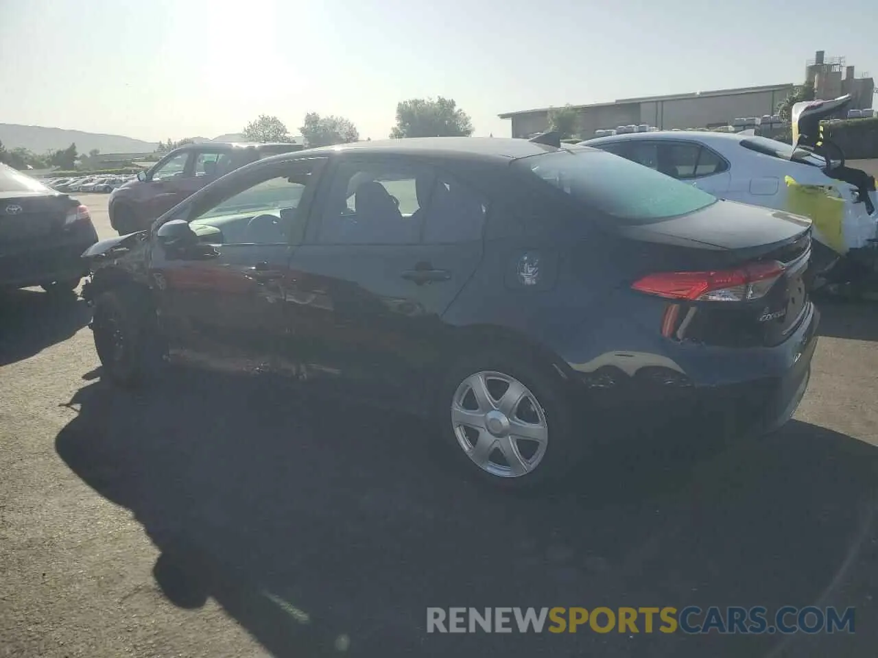 2 Photograph of a damaged car 5YFEPMAE8NP348418 TOYOTA COROLLA 2022