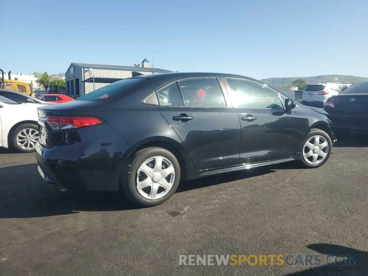 3 Photograph of a damaged car 5YFEPMAE8NP348418 TOYOTA COROLLA 2022