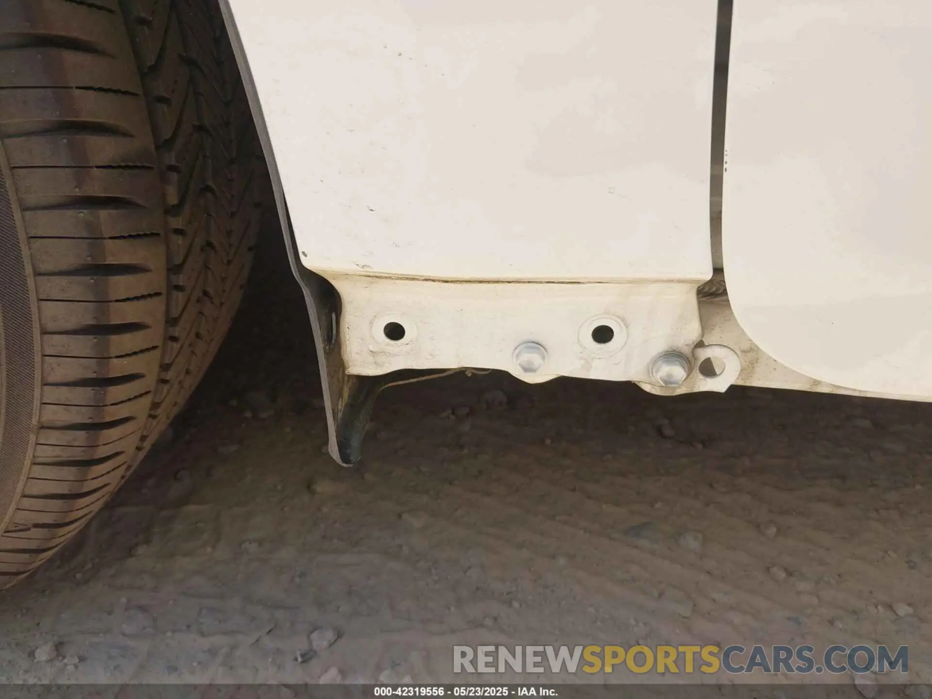 21 Photograph of a damaged car 5YFEPMAE8NP355840 TOYOTA COROLLA 2022
