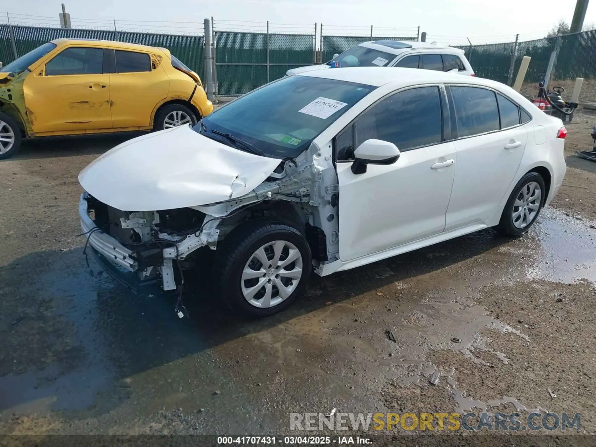 2 Photograph of a damaged car 5YFEPMAE8NP362013 TOYOTA COROLLA 2022