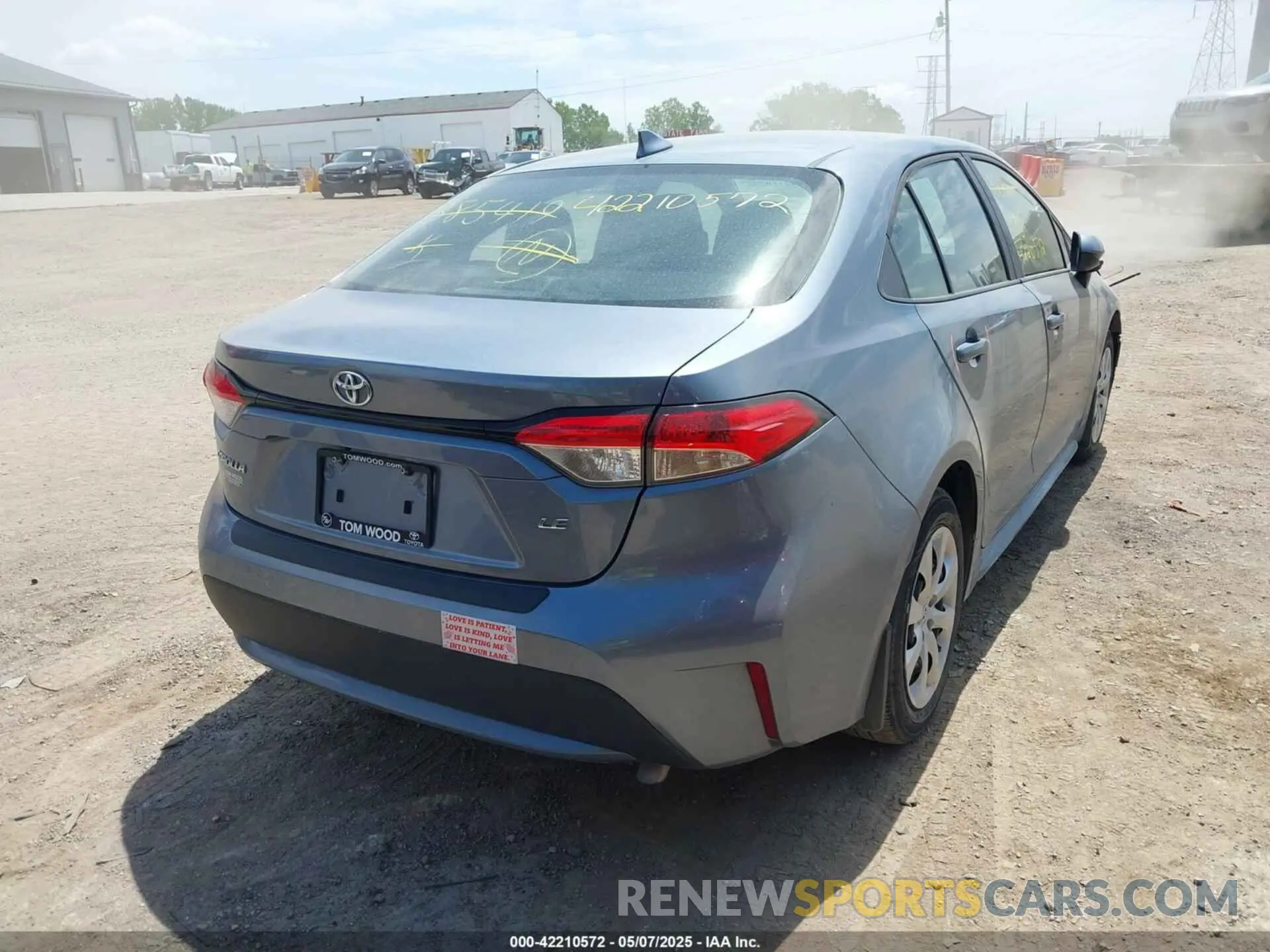 4 Photograph of a damaged car 5YFEPMAE8NP385419 TOYOTA COROLLA 2022