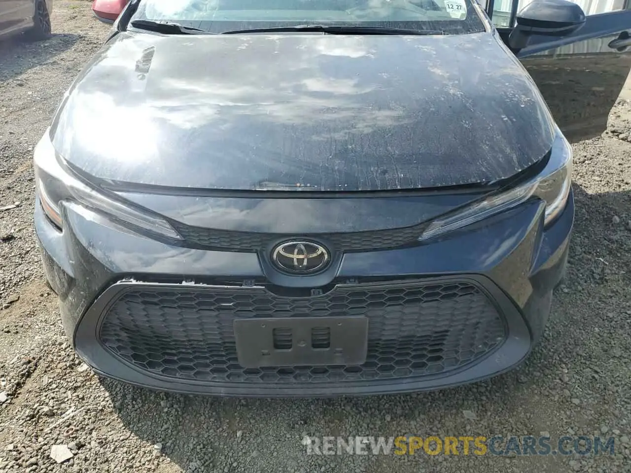 11 Photograph of a damaged car 5YFEPMAE8NP385498 TOYOTA COROLLA 2022