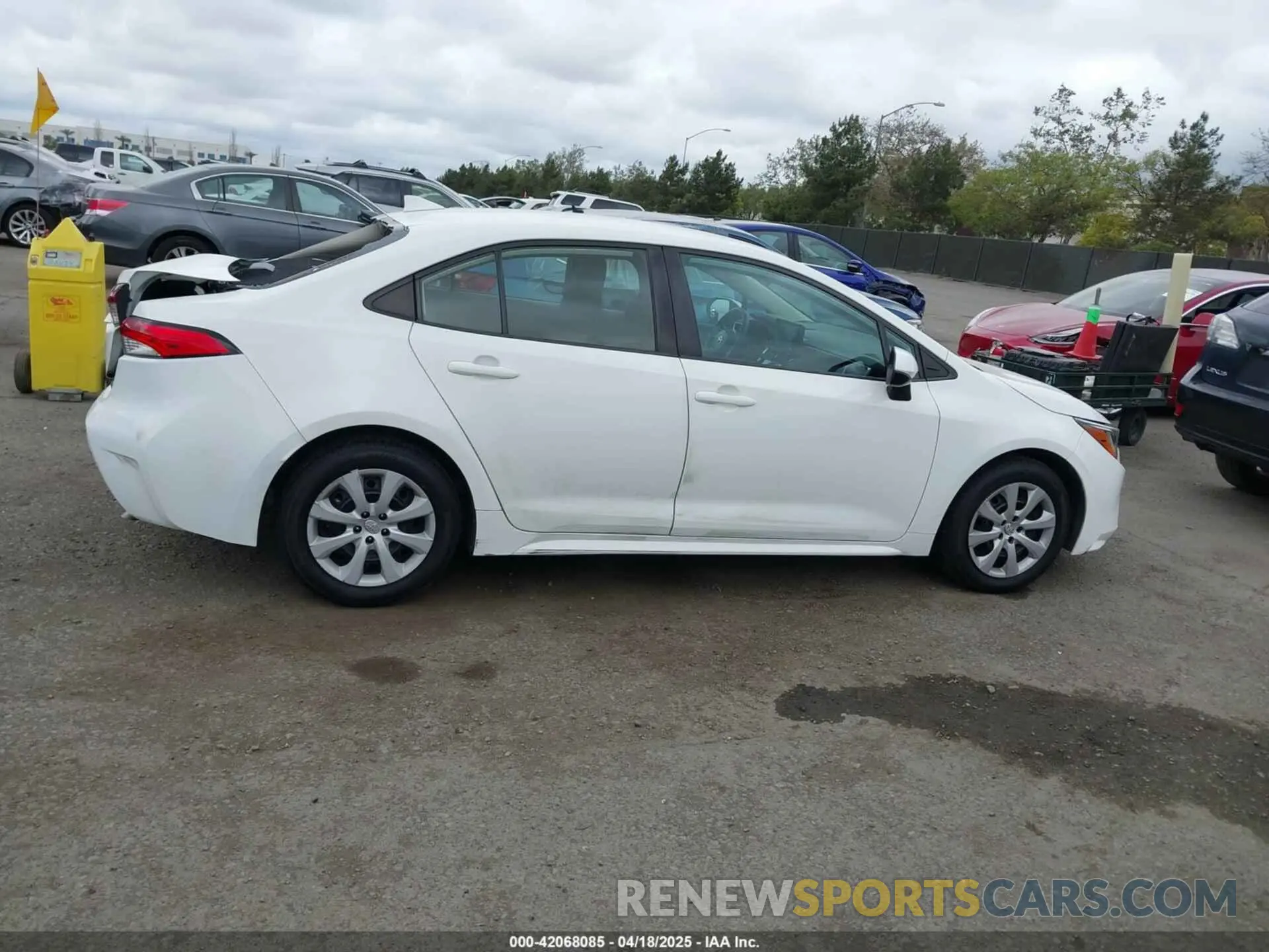 14 Фотография поврежденного автомобиля 5YFEPMAE9NP272871 TOYOTA COROLLA 2022