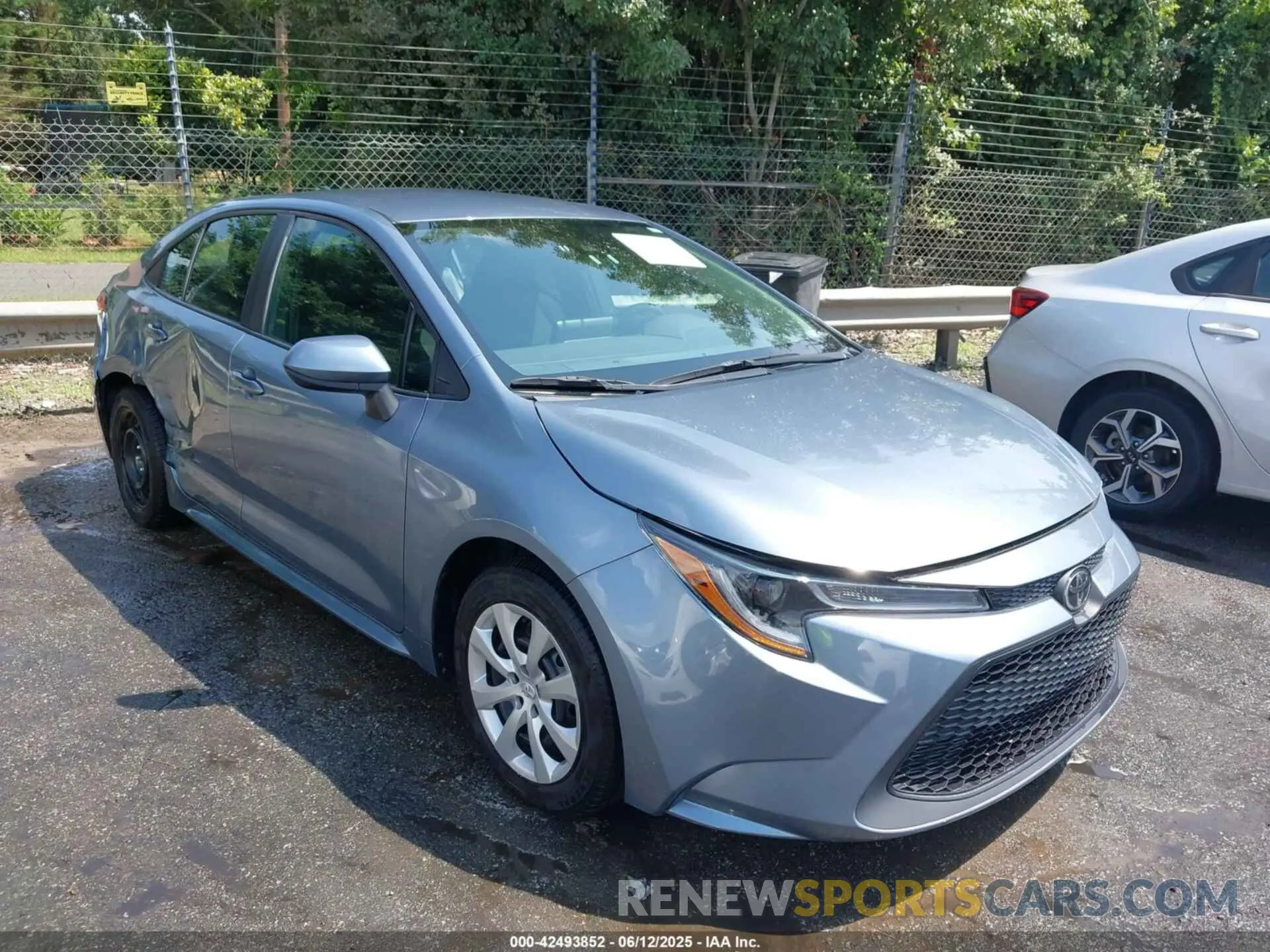 1 Photograph of a damaged car 5YFEPMAE9NP281005 TOYOTA COROLLA 2022
