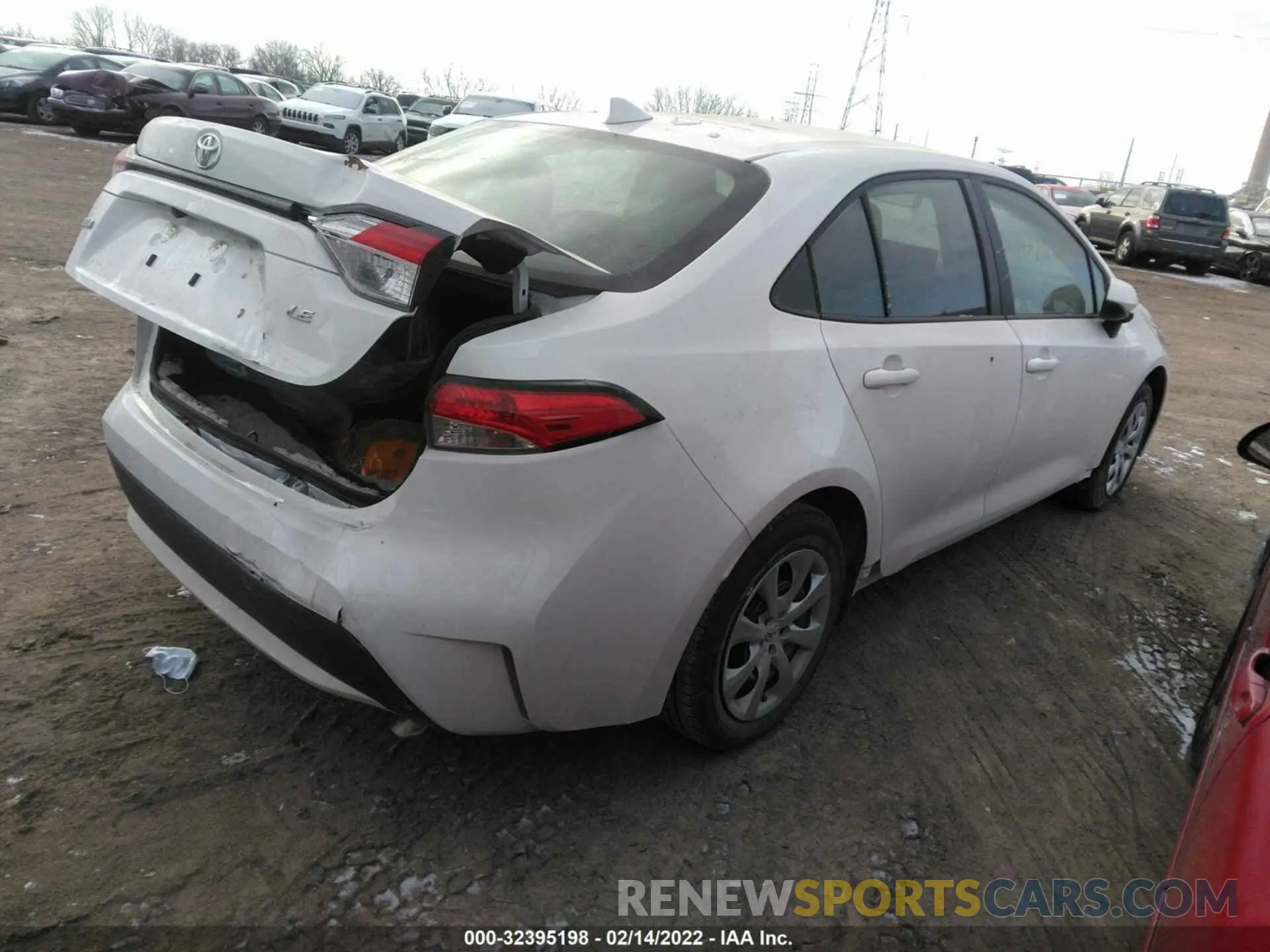 4 Photograph of a damaged car 5YFEPMAE9NP283773 TOYOTA COROLLA 2022