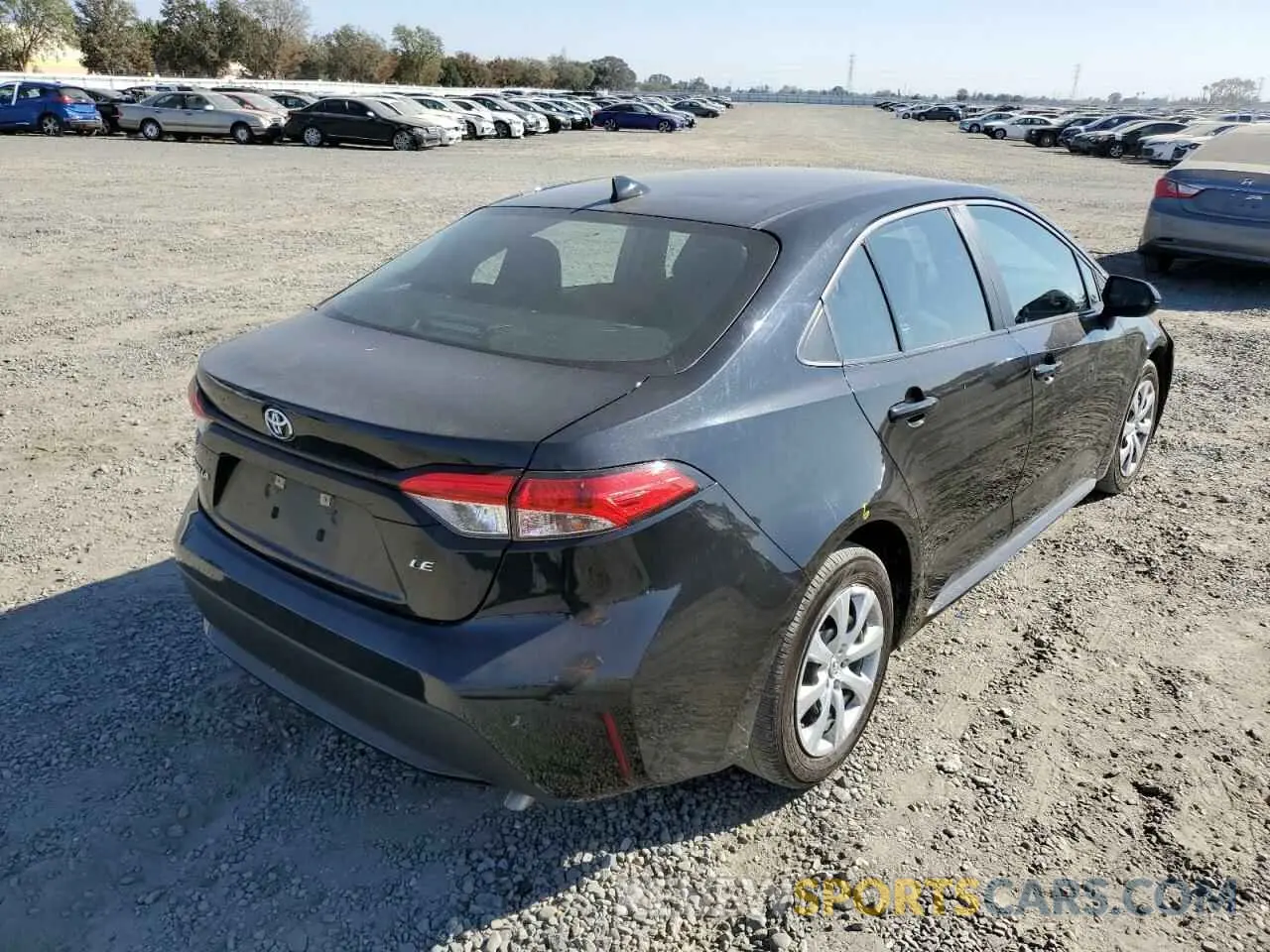 4 Photograph of a damaged car 5YFEPMAE9NP285345 TOYOTA COROLLA 2022