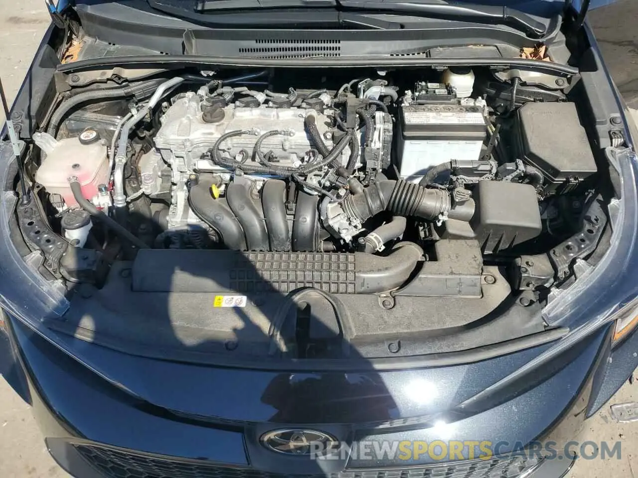 11 Photograph of a damaged car 5YFEPMAE9NP289363 TOYOTA COROLLA 2022