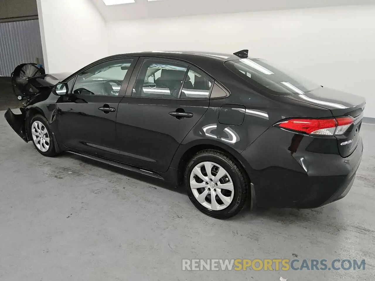2 Photograph of a damaged car 5YFEPMAE9NP297432 TOYOTA COROLLA 2022