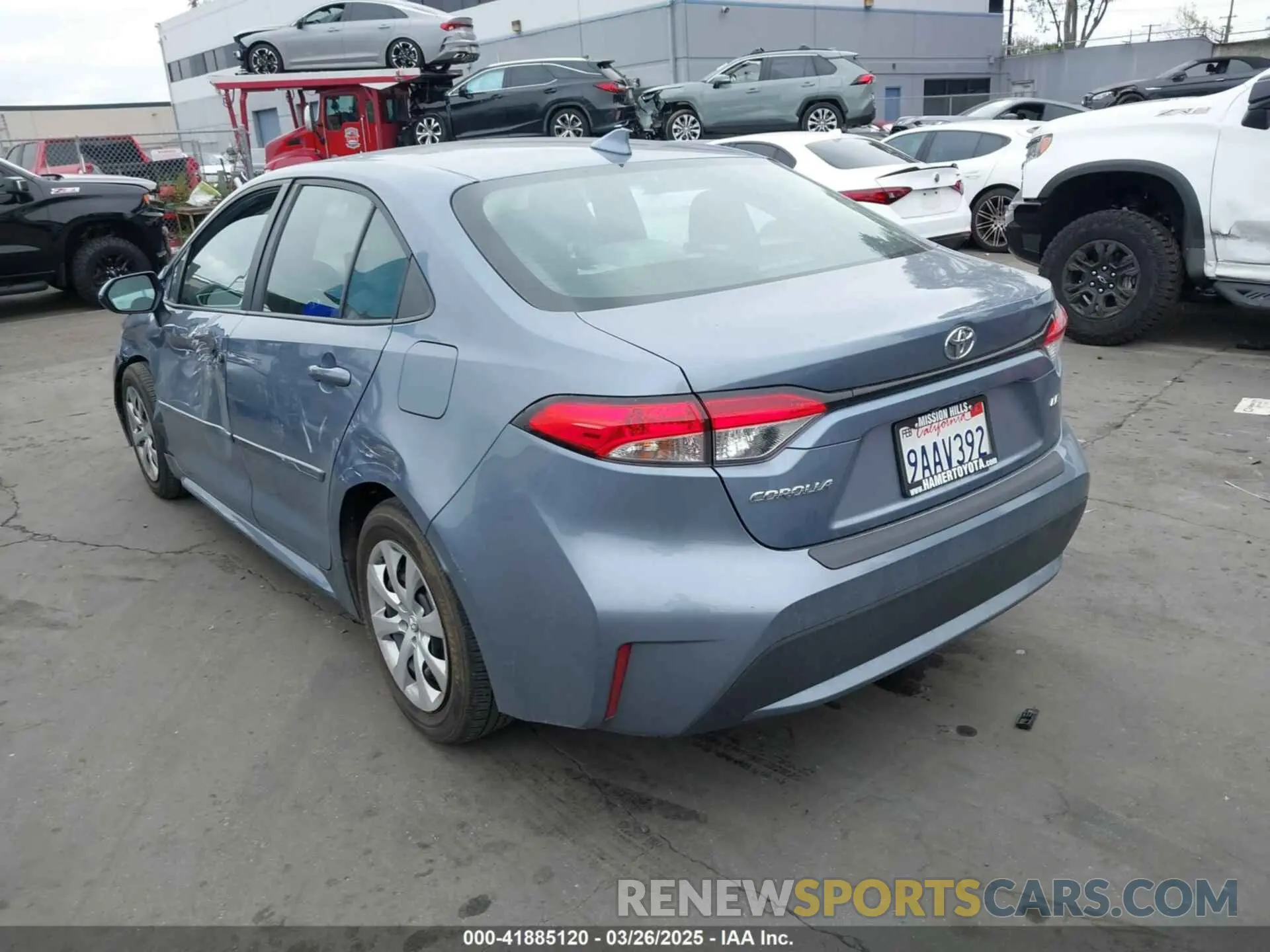 3 Photograph of a damaged car 5YFEPMAE9NP305268 TOYOTA COROLLA 2022