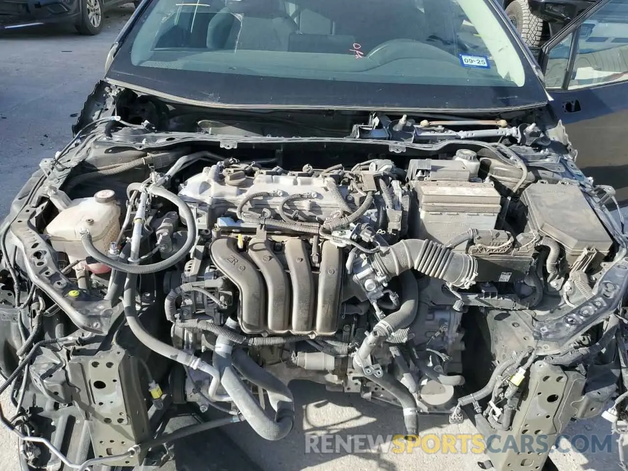 11 Photograph of a damaged car 5YFEPMAE9NP327514 TOYOTA COROLLA 2022