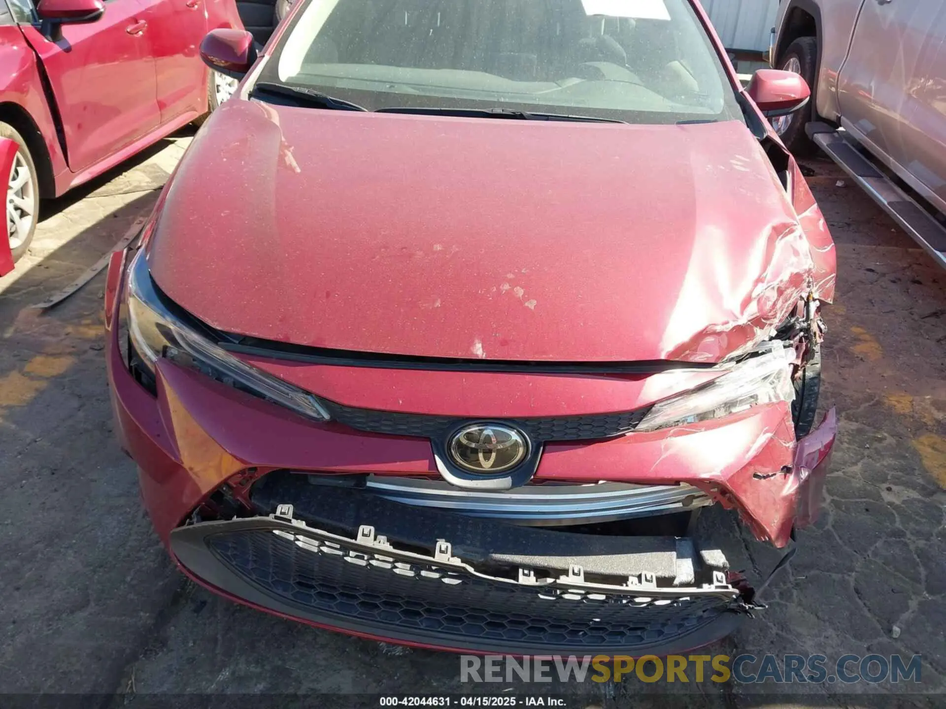 6 Photograph of a damaged car 5YFEPMAE9NP331935 TOYOTA COROLLA 2022