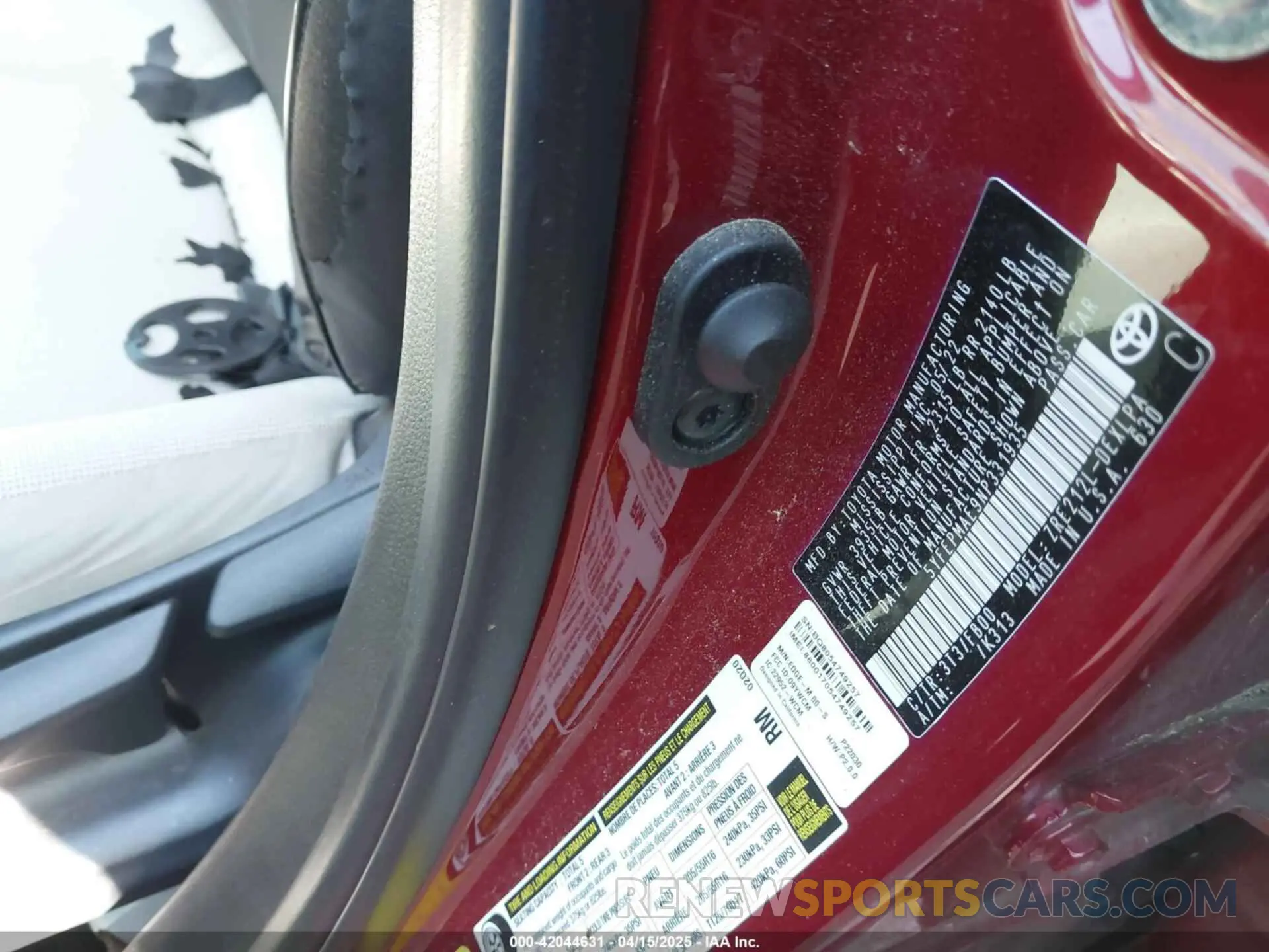 9 Photograph of a damaged car 5YFEPMAE9NP331935 TOYOTA COROLLA 2022