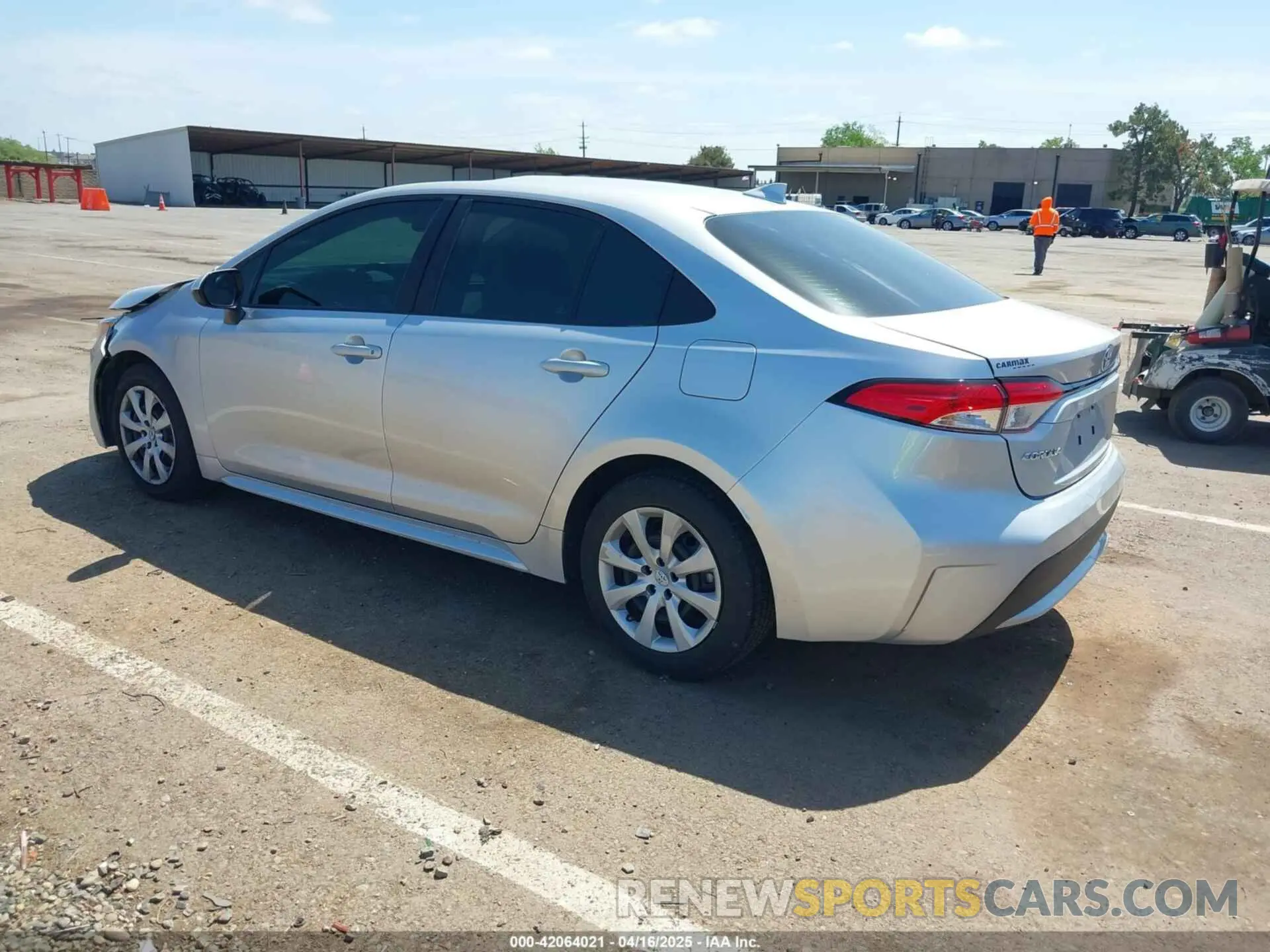 3 Photograph of a damaged car 5YFEPMAE9NP333734 TOYOTA COROLLA 2022
