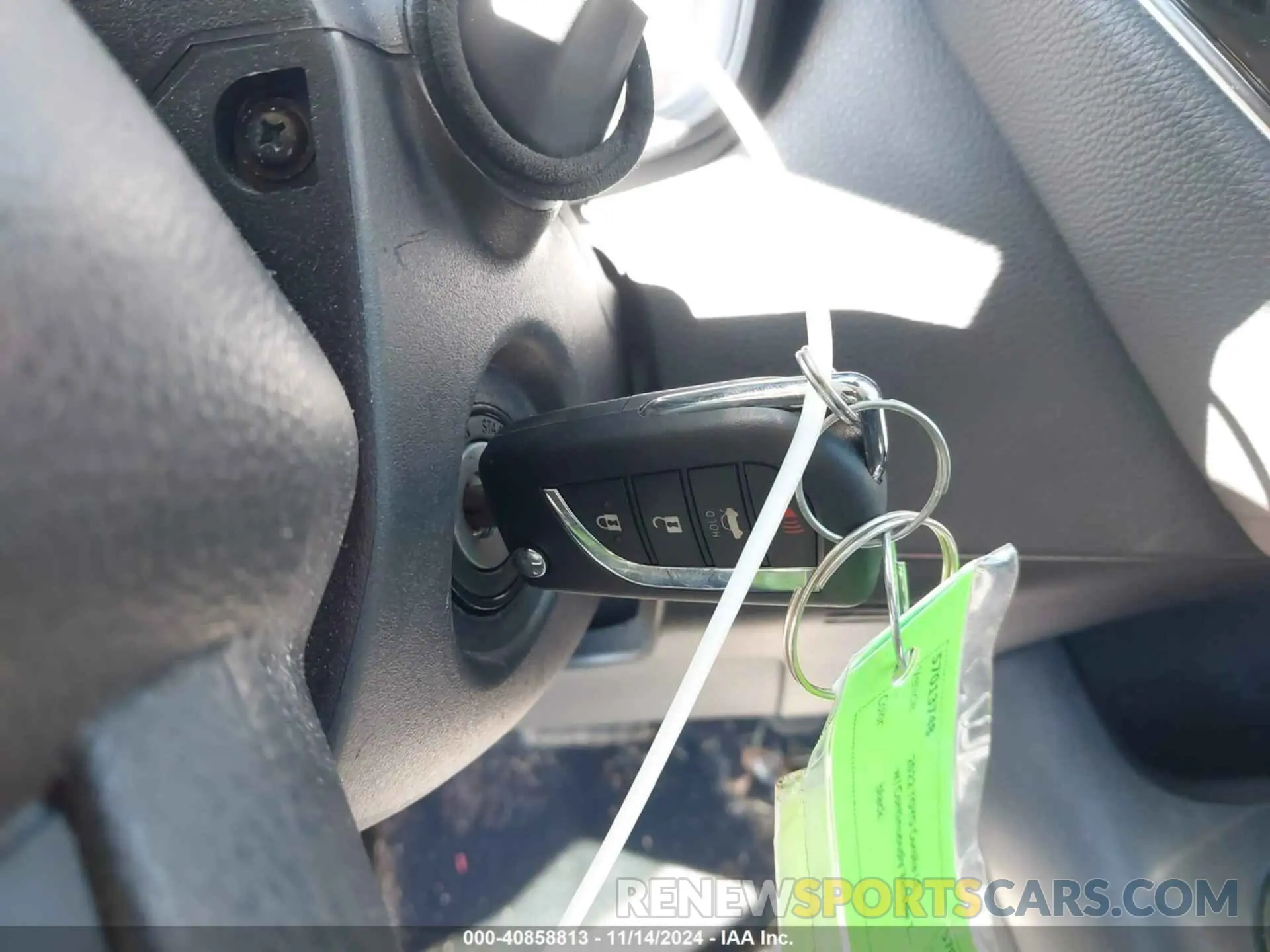11 Photograph of a damaged car 5YFEPMAE9NP335113 TOYOTA COROLLA 2022