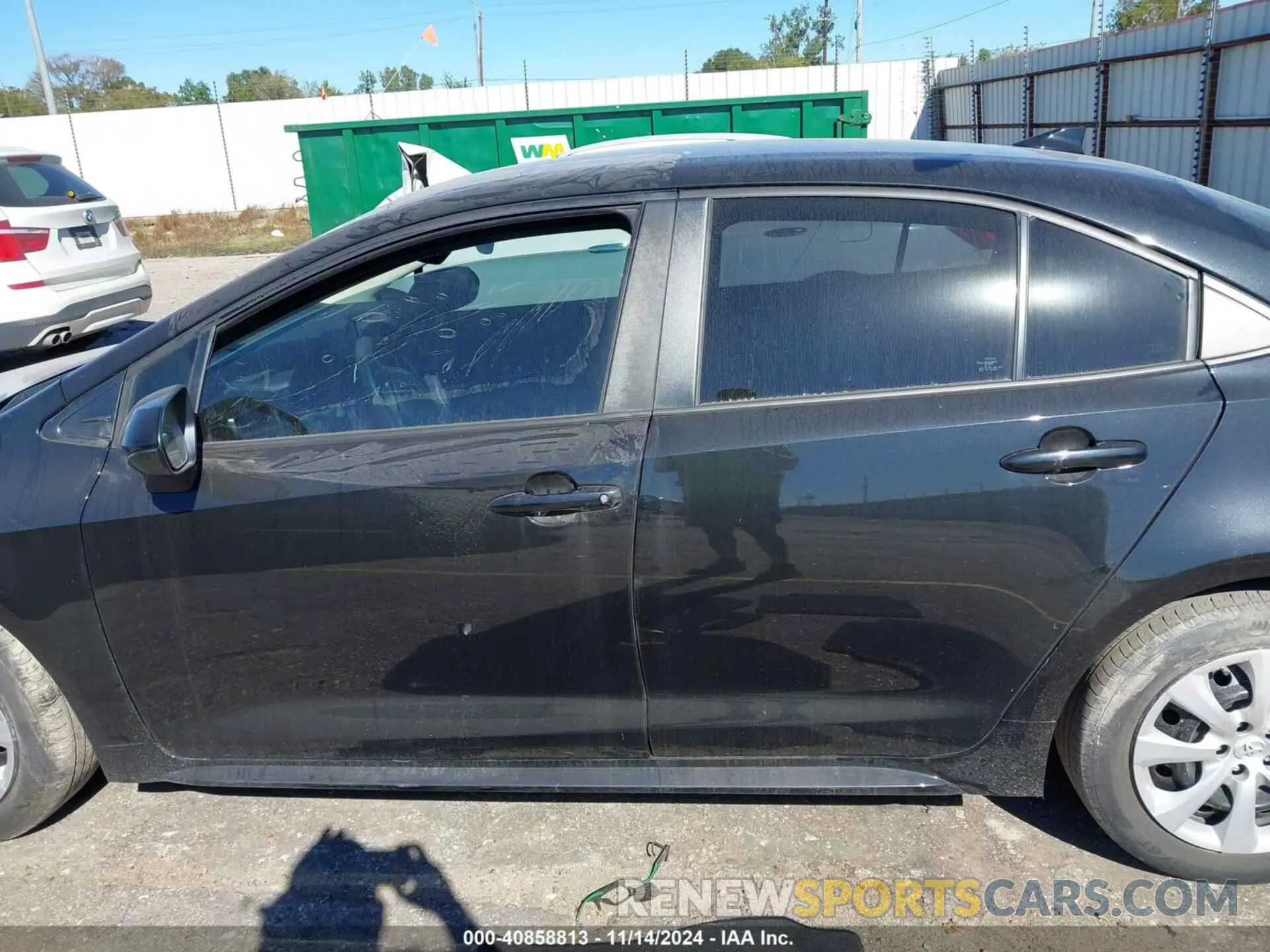14 Photograph of a damaged car 5YFEPMAE9NP335113 TOYOTA COROLLA 2022