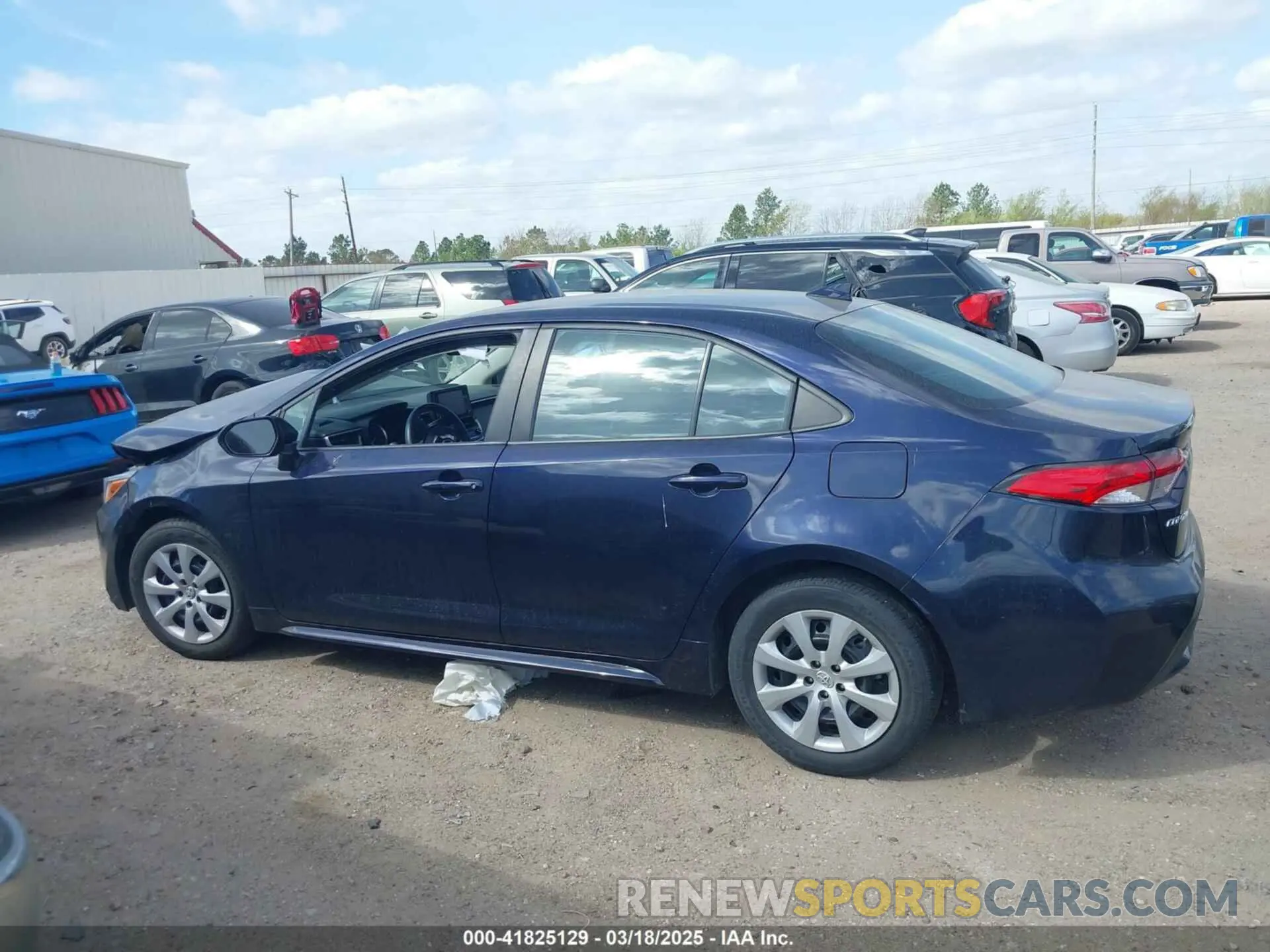 14 Photograph of a damaged car 5YFEPMAE9NP337296 TOYOTA COROLLA 2022