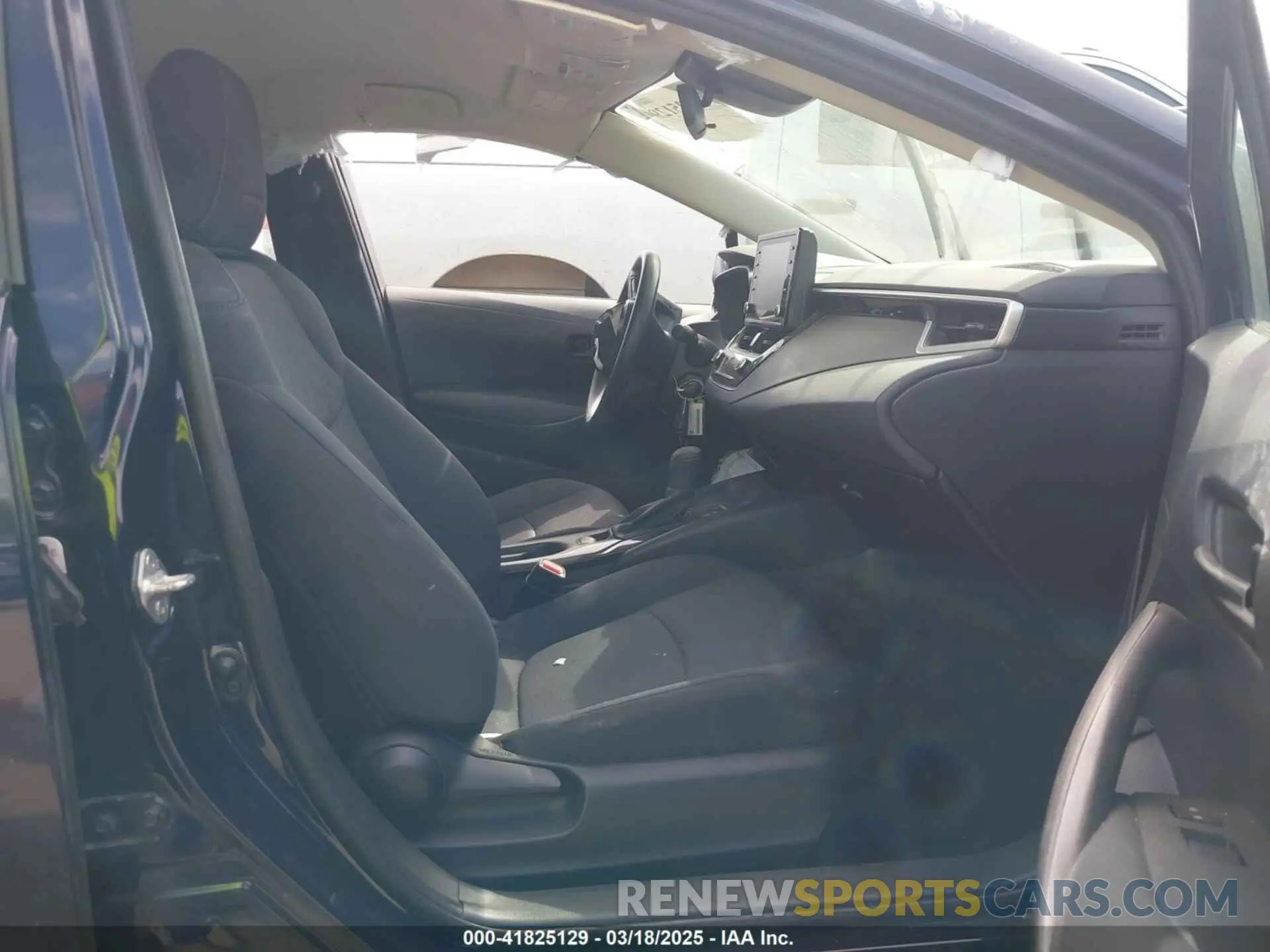 5 Photograph of a damaged car 5YFEPMAE9NP337296 TOYOTA COROLLA 2022