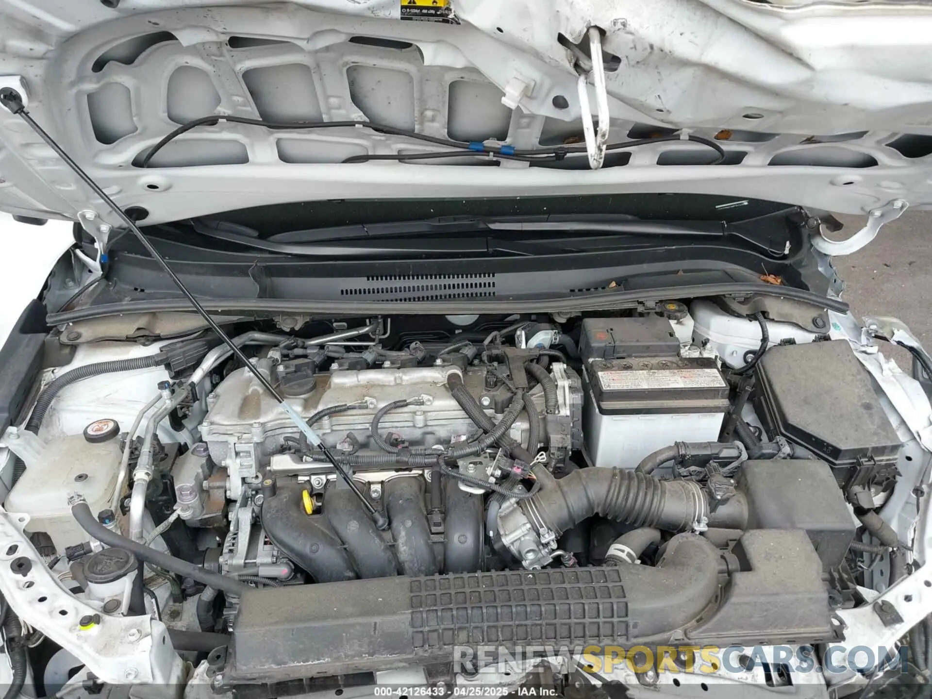 10 Photograph of a damaged car 5YFEPMAE9NP351408 TOYOTA COROLLA 2022
