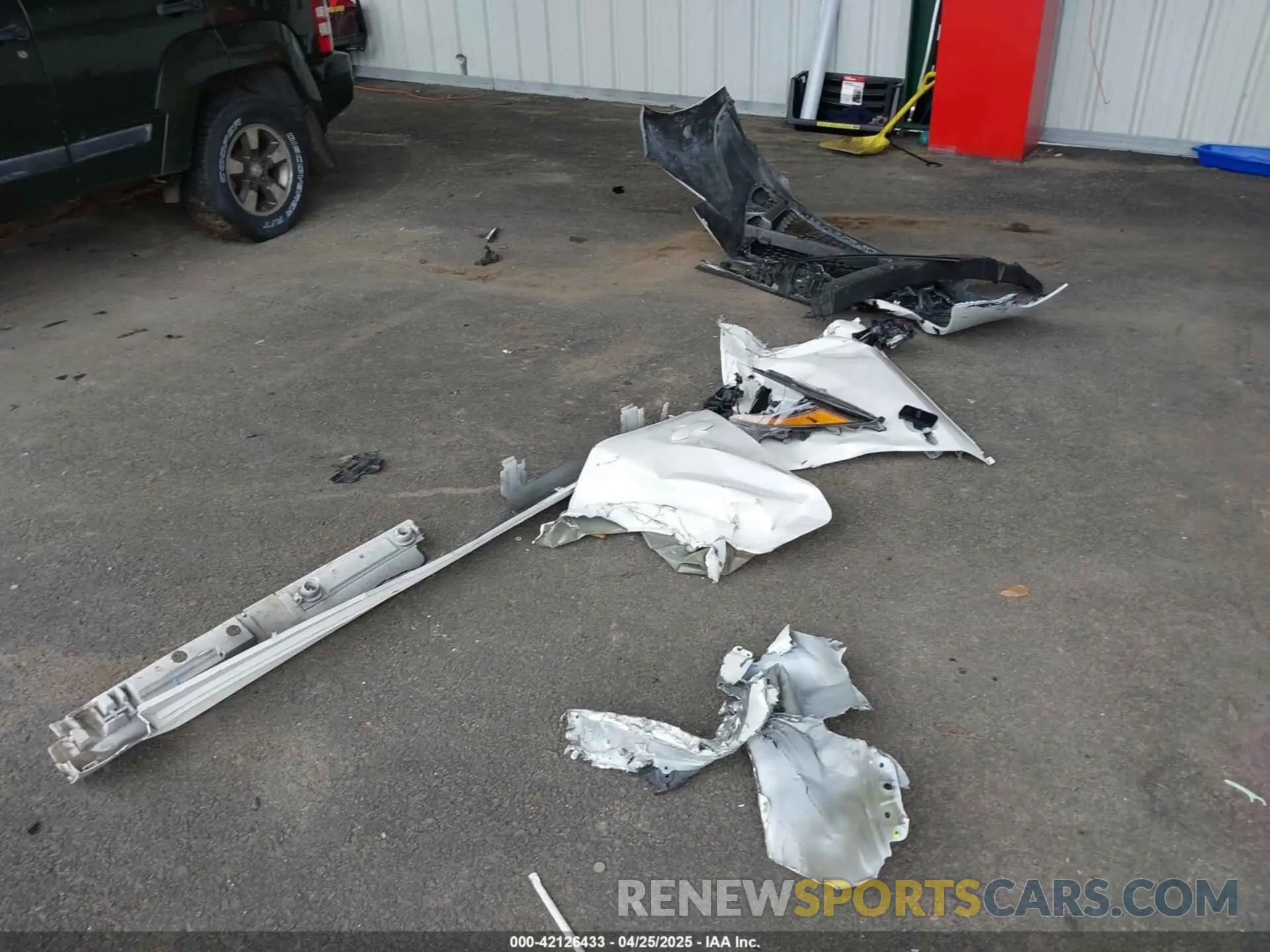 11 Photograph of a damaged car 5YFEPMAE9NP351408 TOYOTA COROLLA 2022