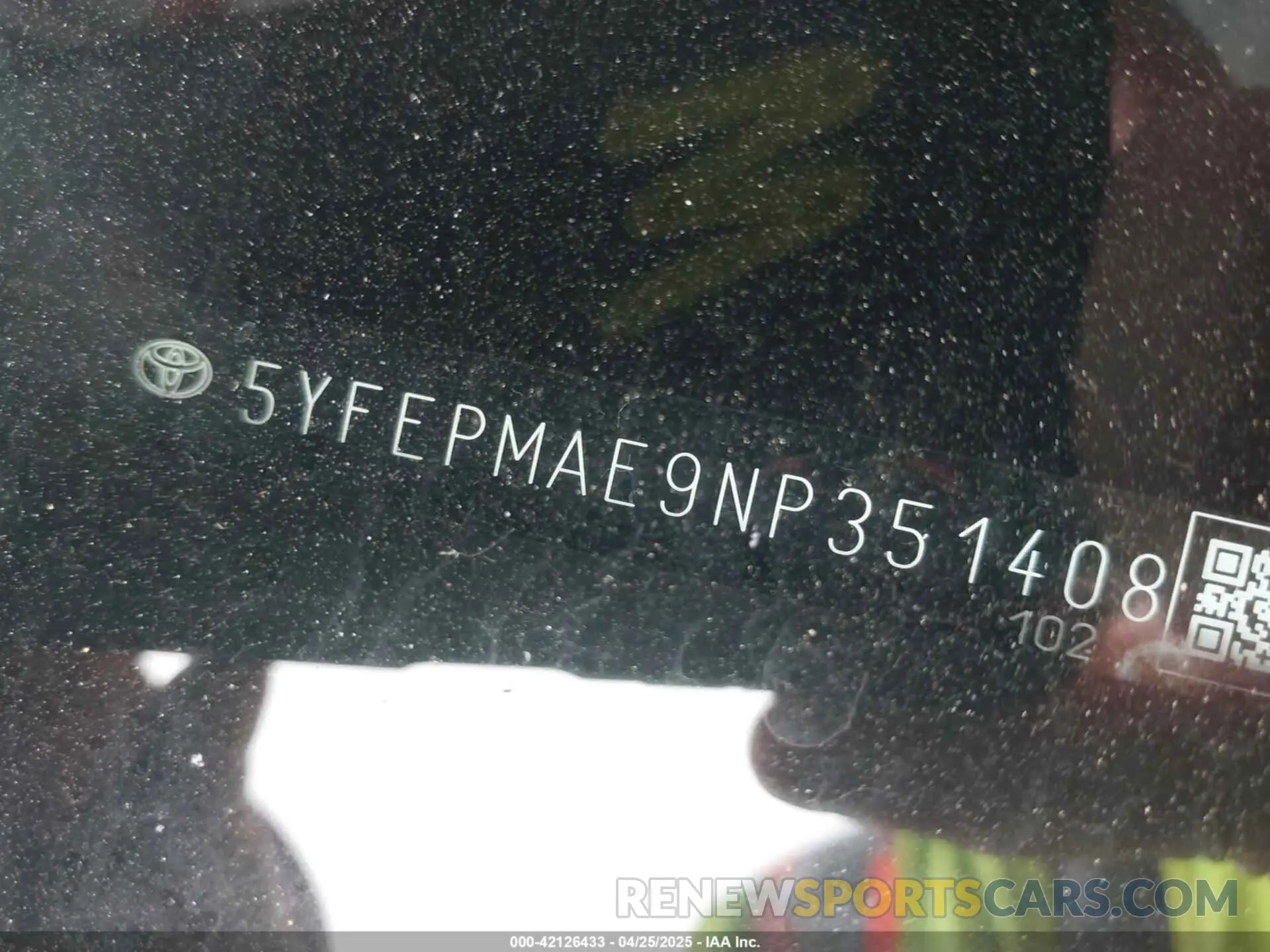 9 Photograph of a damaged car 5YFEPMAE9NP351408 TOYOTA COROLLA 2022