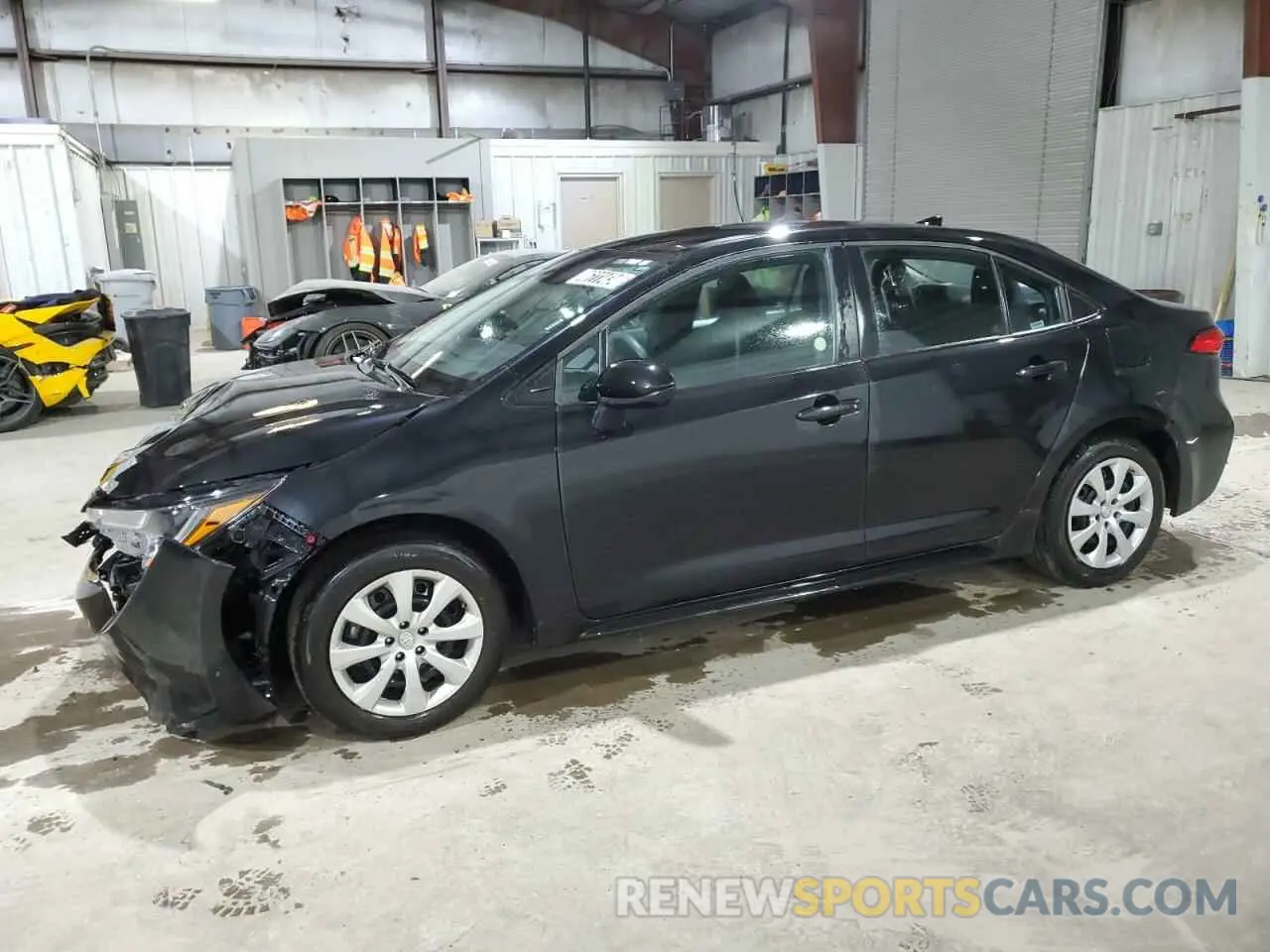 1 Photograph of a damaged car 5YFEPMAE9NP357306 TOYOTA COROLLA 2022
