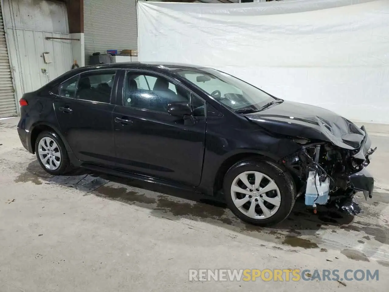 4 Photograph of a damaged car 5YFEPMAE9NP357306 TOYOTA COROLLA 2022