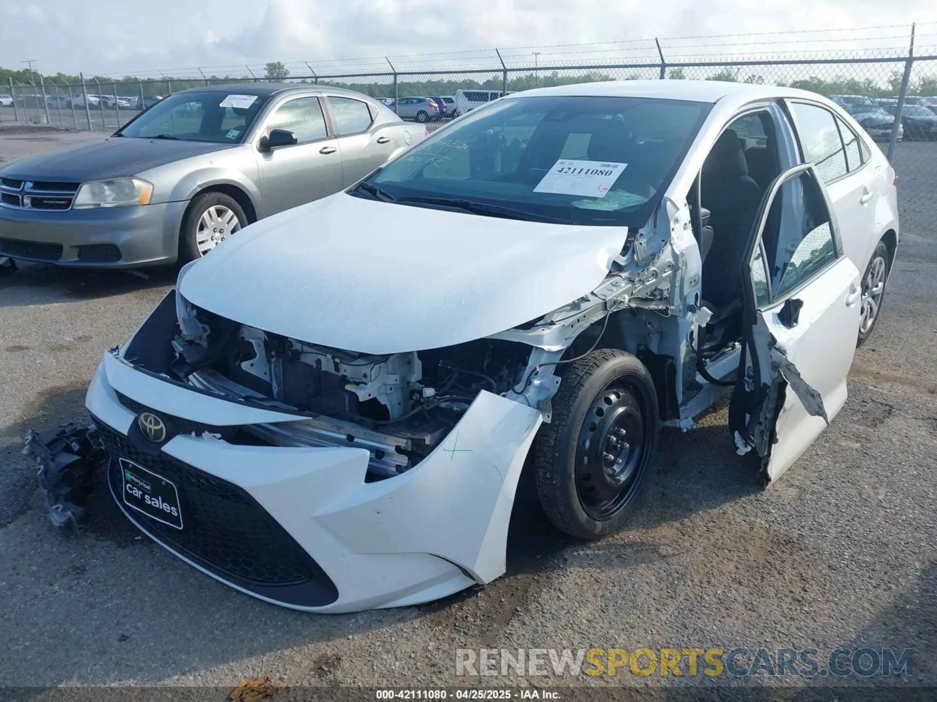 2 Photograph of a damaged car 5YFEPMAE9NP358620 TOYOTA COROLLA 2022